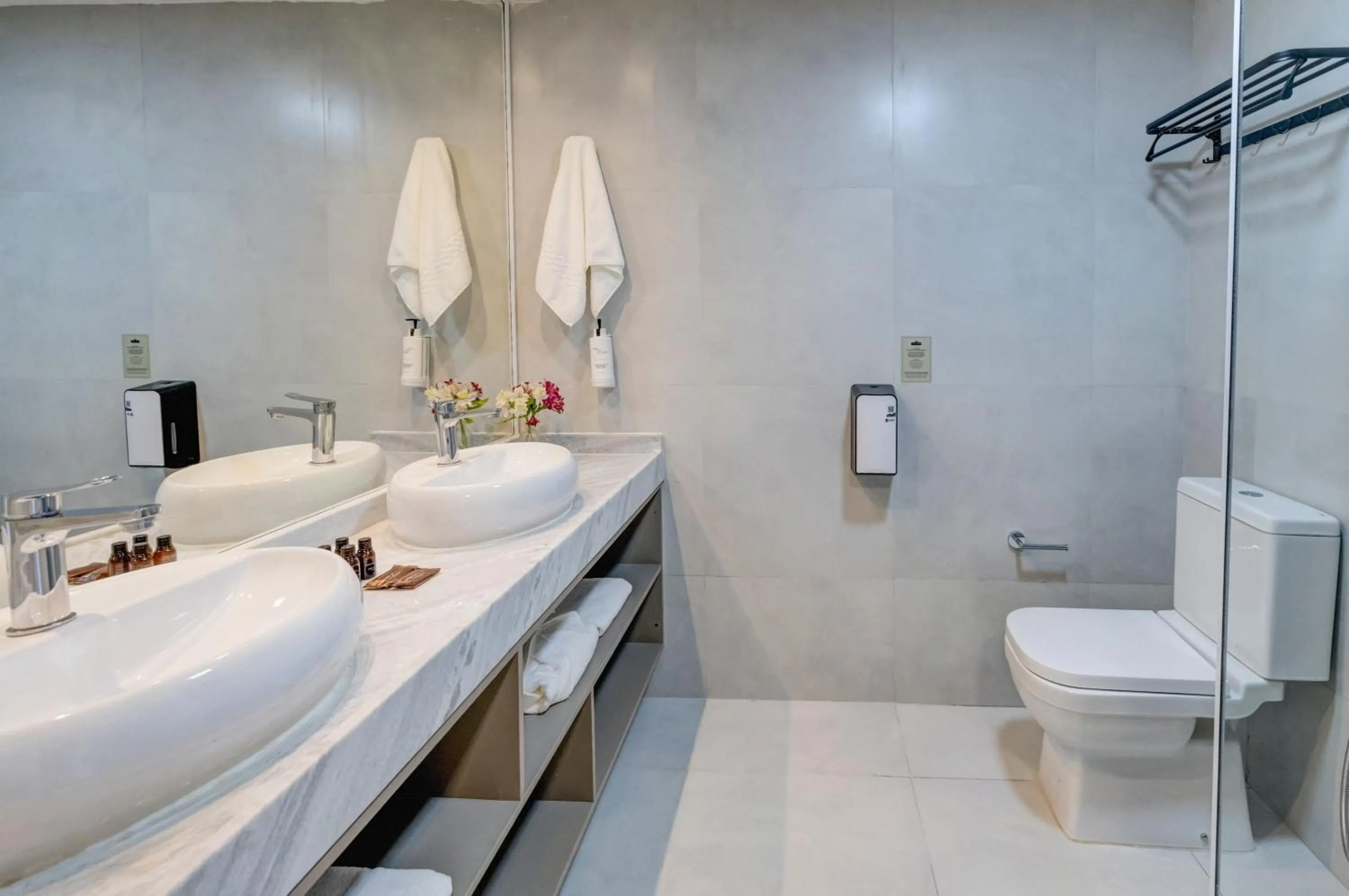 Bathroom in Gran Paradiso Campos do Jordão By Ventura OFICIAL