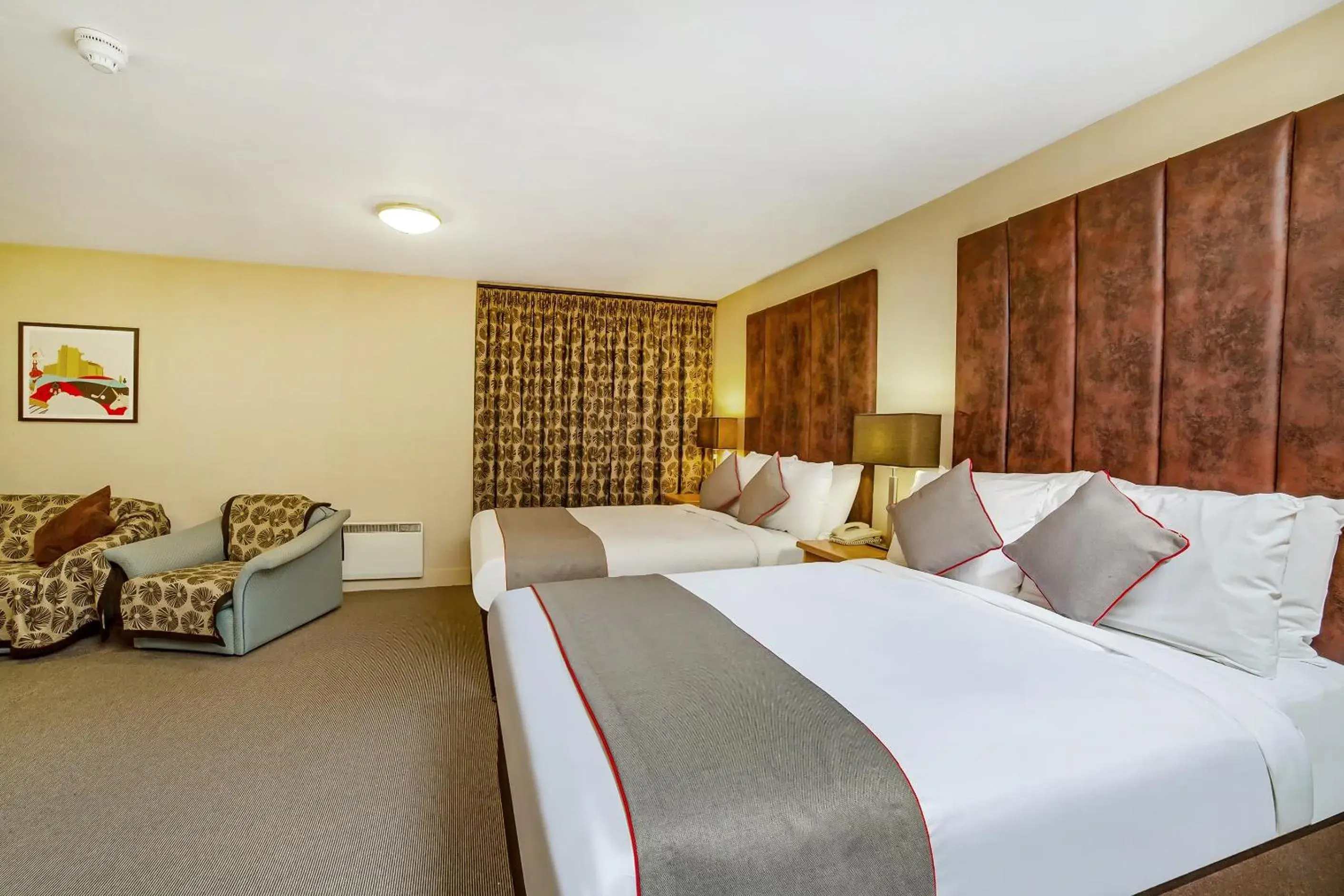 Bedroom, Bed in Brentwood Aberdeen City Centre near Union Street Bedroom, Bed in Brentwood Aberdeen City Centre near Union Street