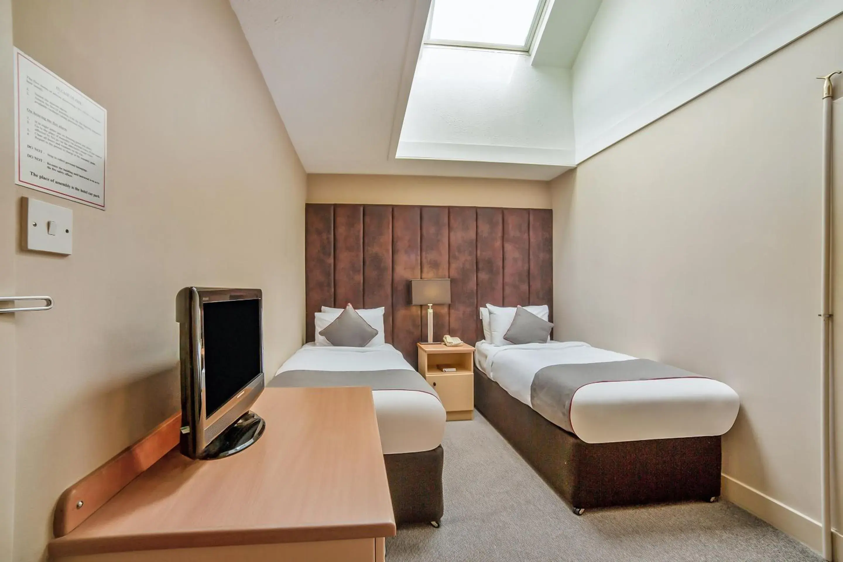 Bedroom, Bed in Brentwood Aberdeen City Centre near Union Street Bedroom, Bed in Brentwood Aberdeen City Centre near Union Street