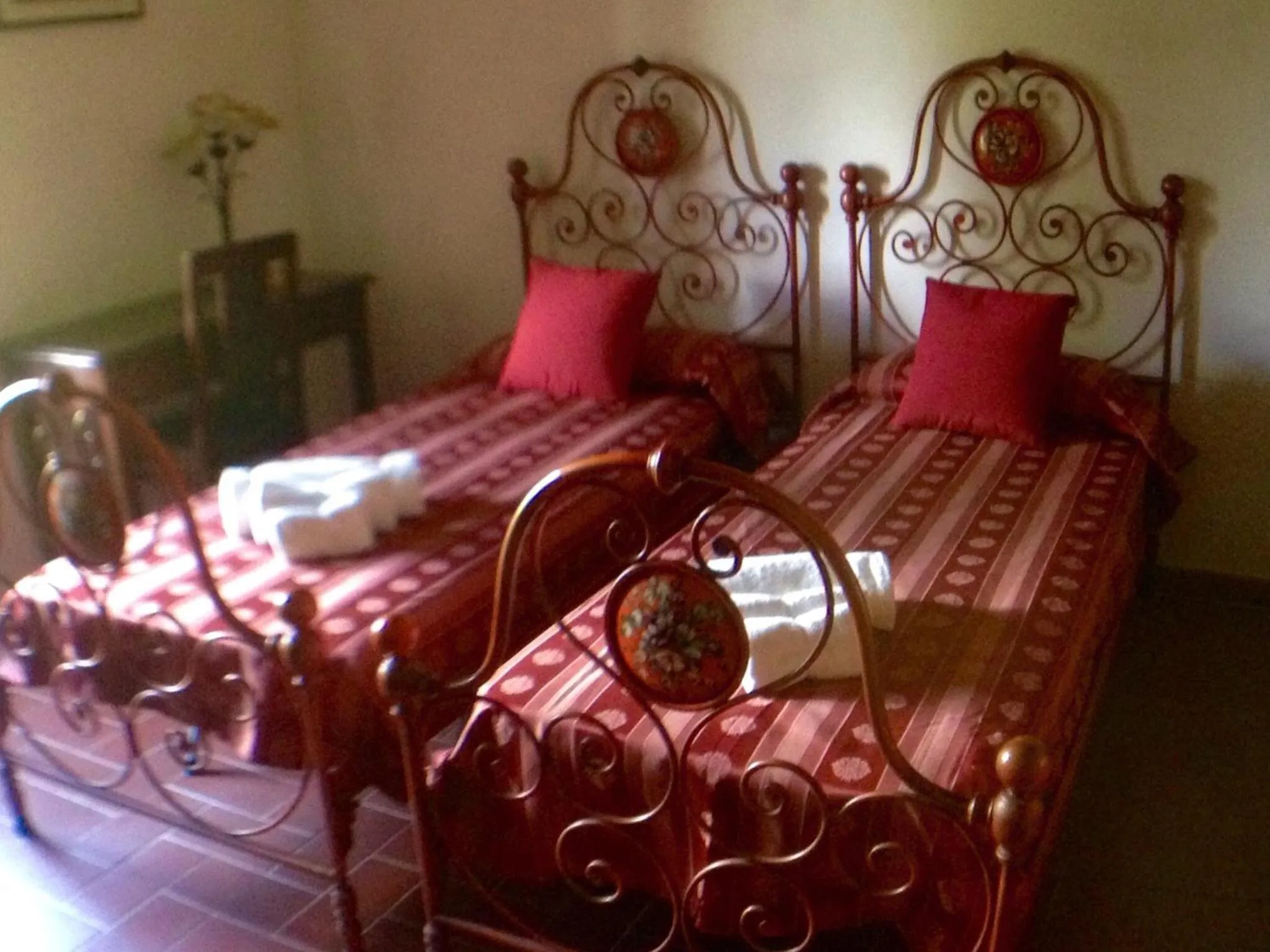 Photo of the whole room, Bed in Residenza Santa Maria In Borraccia
