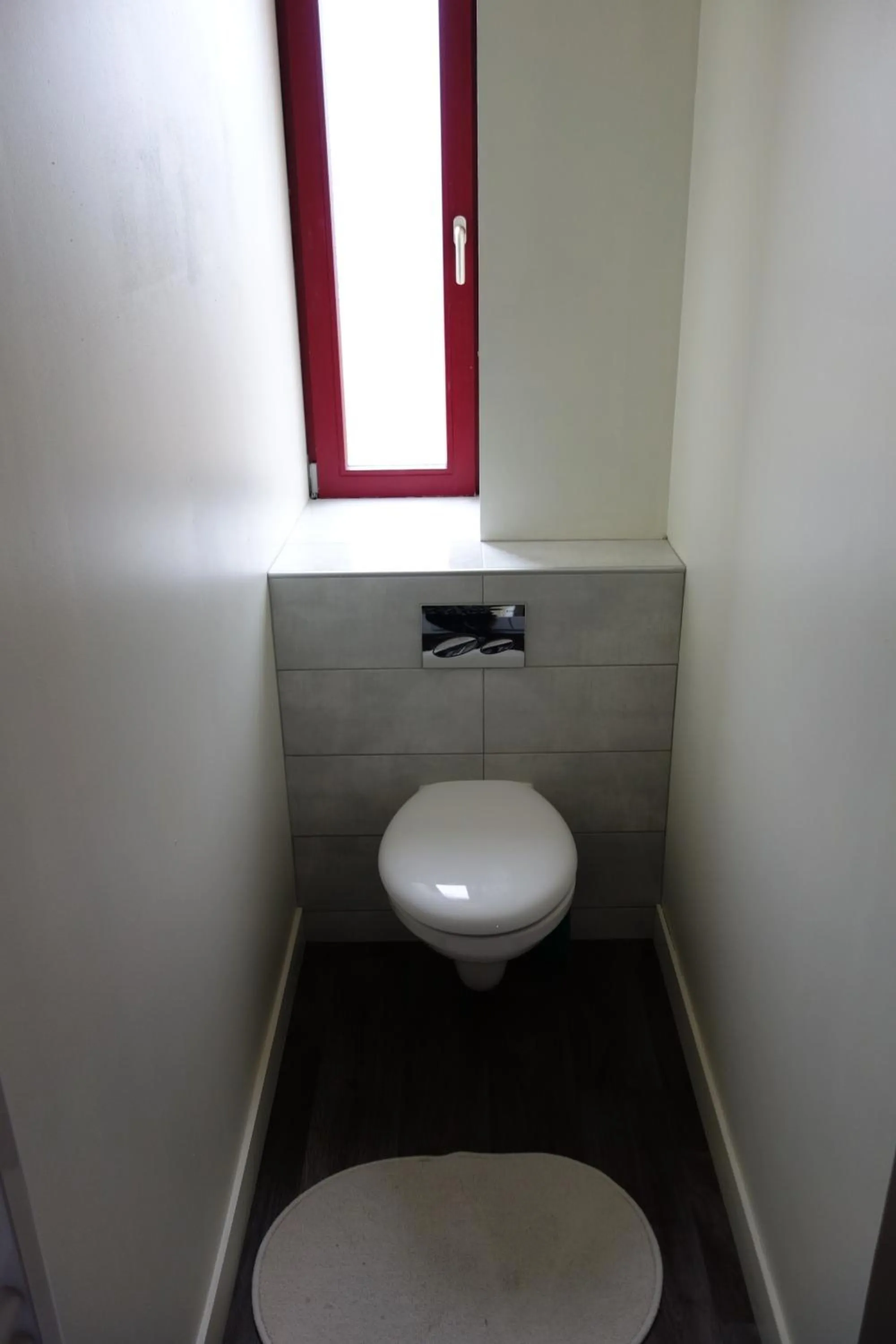 Toilet in Le Fauverney Lodge