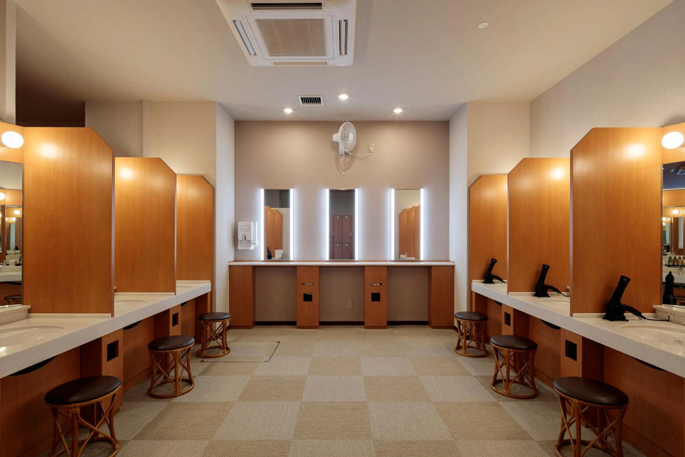 Hot Spring Bath in ホテル京都エミナースManyonoyuHotelKyotoEminence