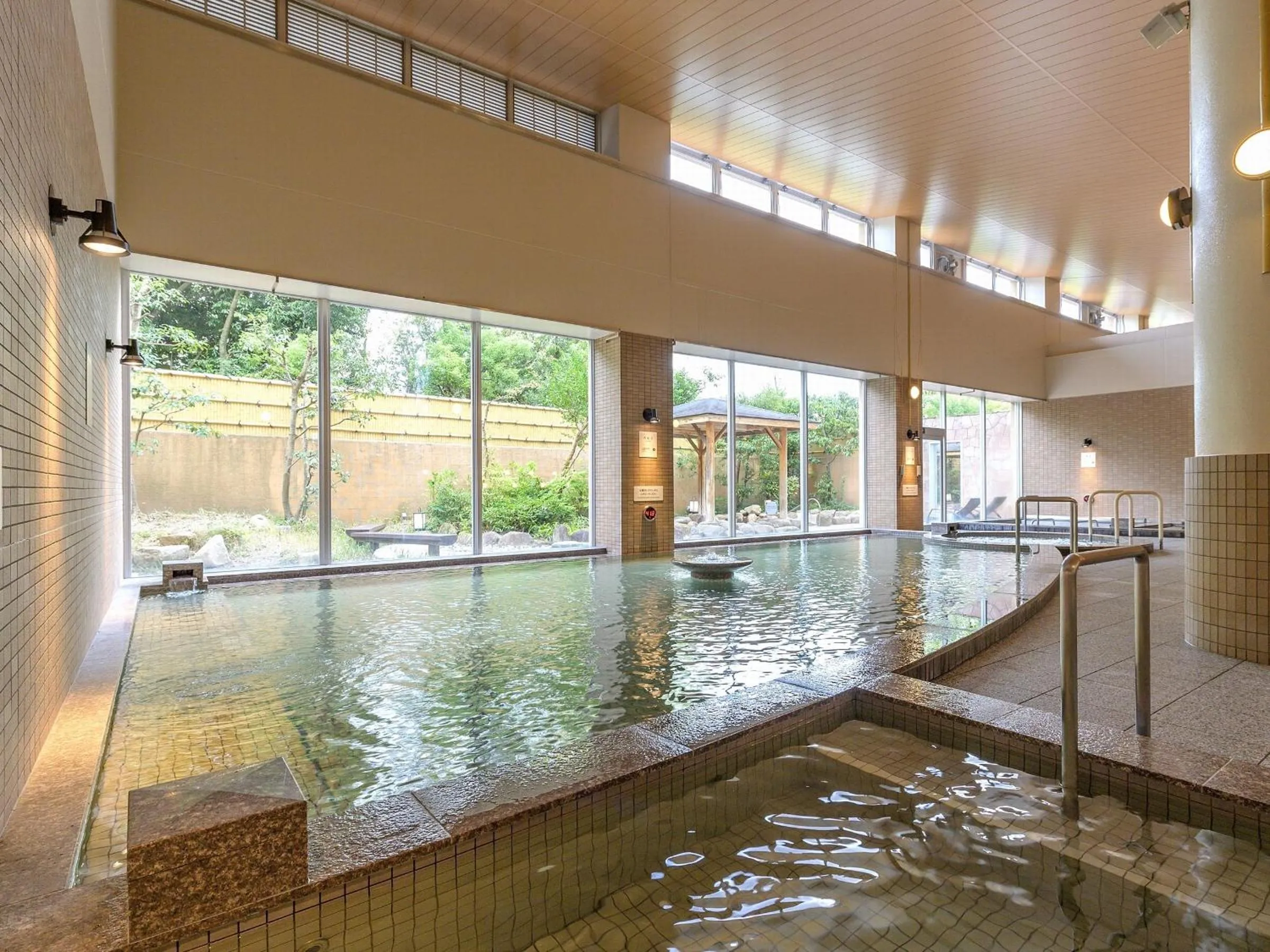 Hot Spring Bath in ホテル京都エミナースManyonoyuHotelKyotoEminence