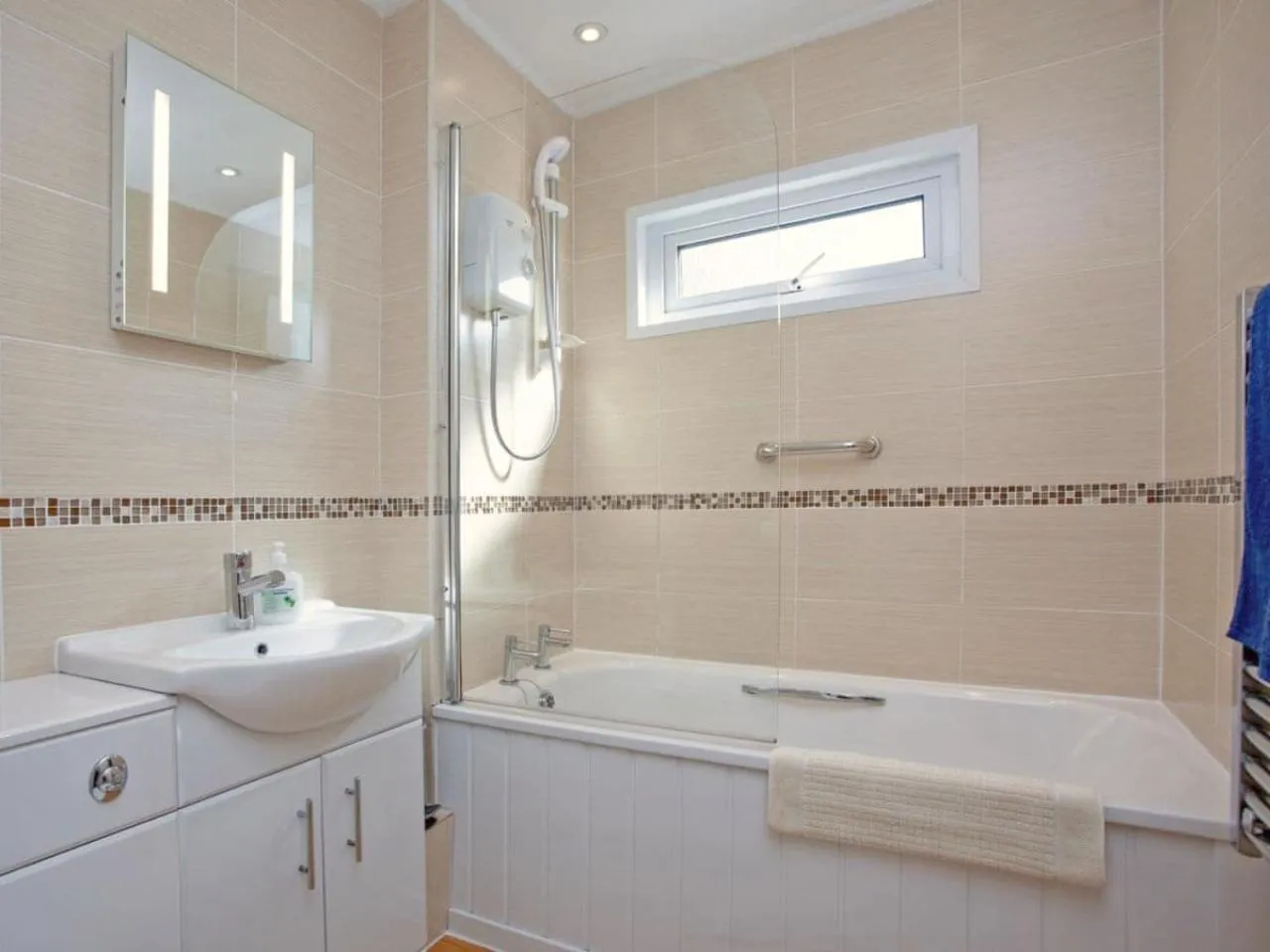 Shower in Dawlish Warren Holidays