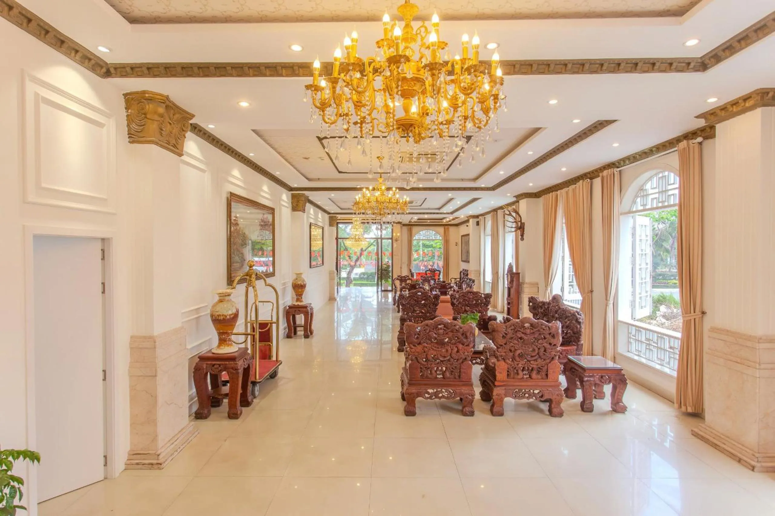 Seating area in Seavitel Danang Beach Hotel