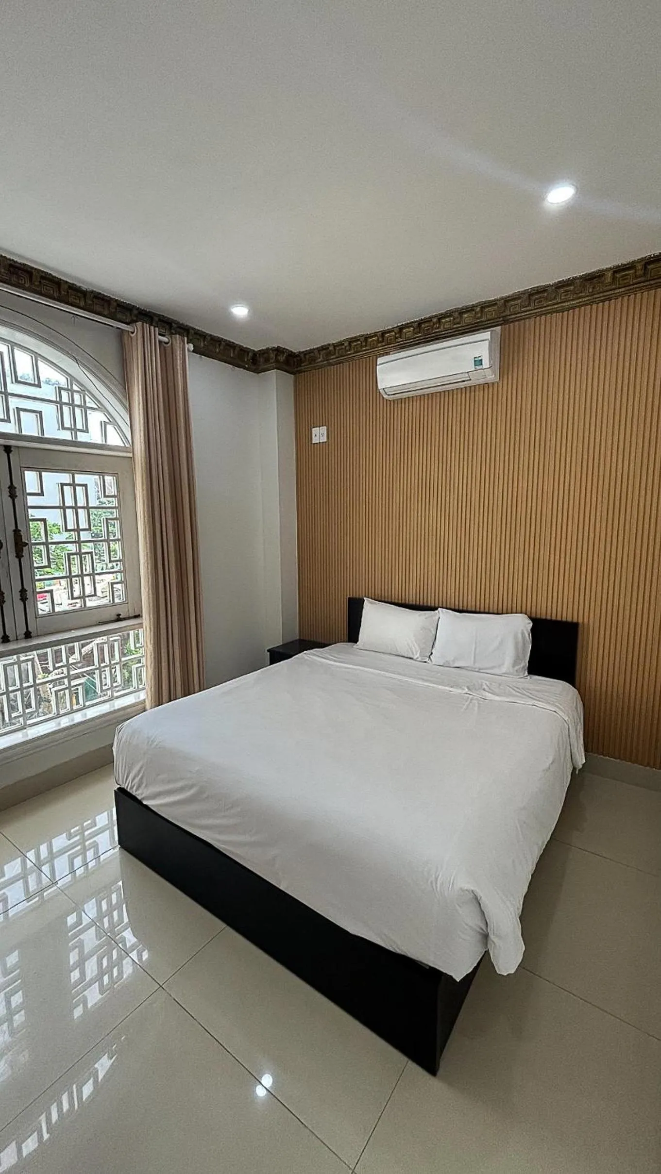 Bed in Seavitel Danang Beach Hotel