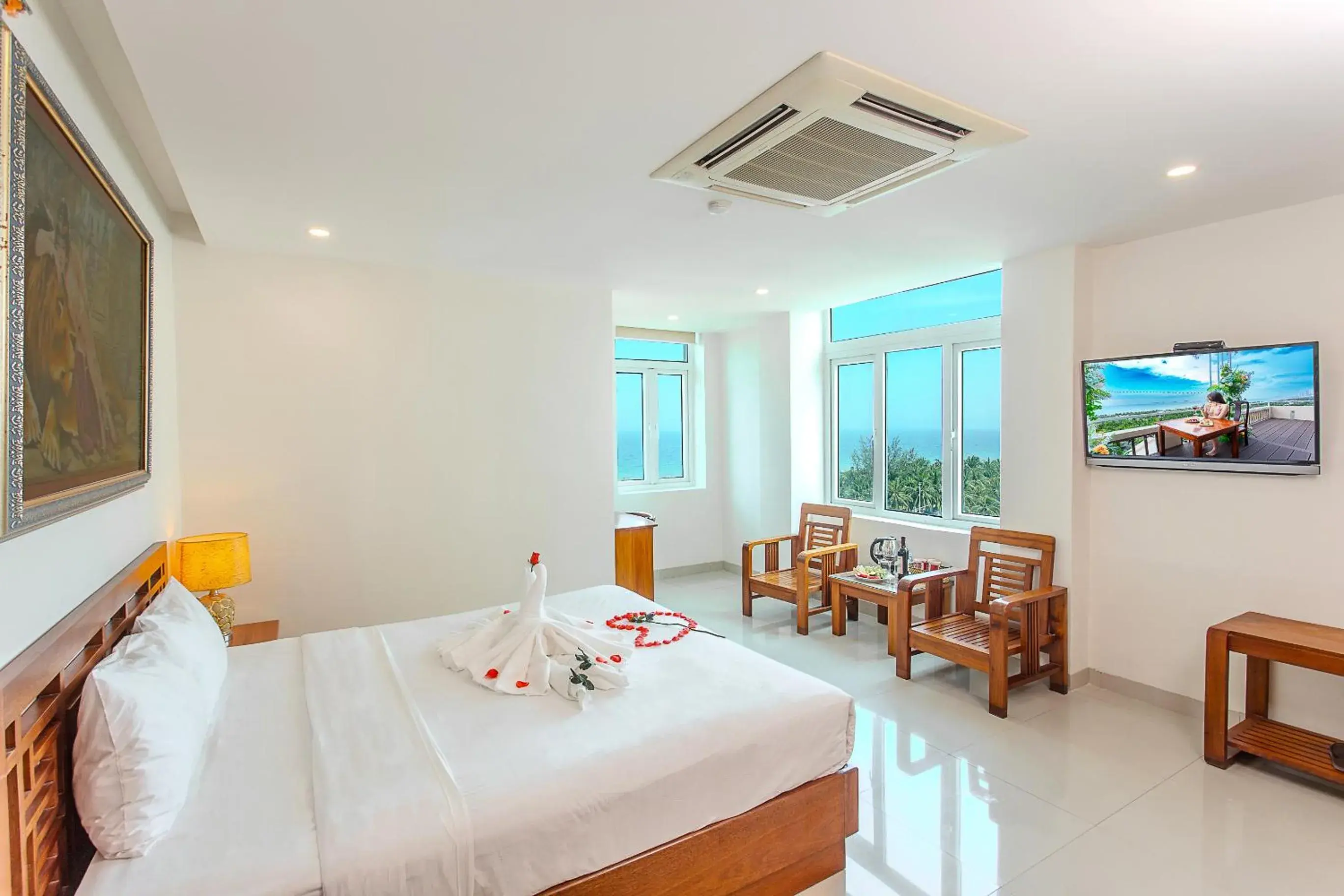 King Suite with Sea View in Seavitel Danang Beach Hotel King Suite with Sea View in Seavitel Danang Beach Hotel