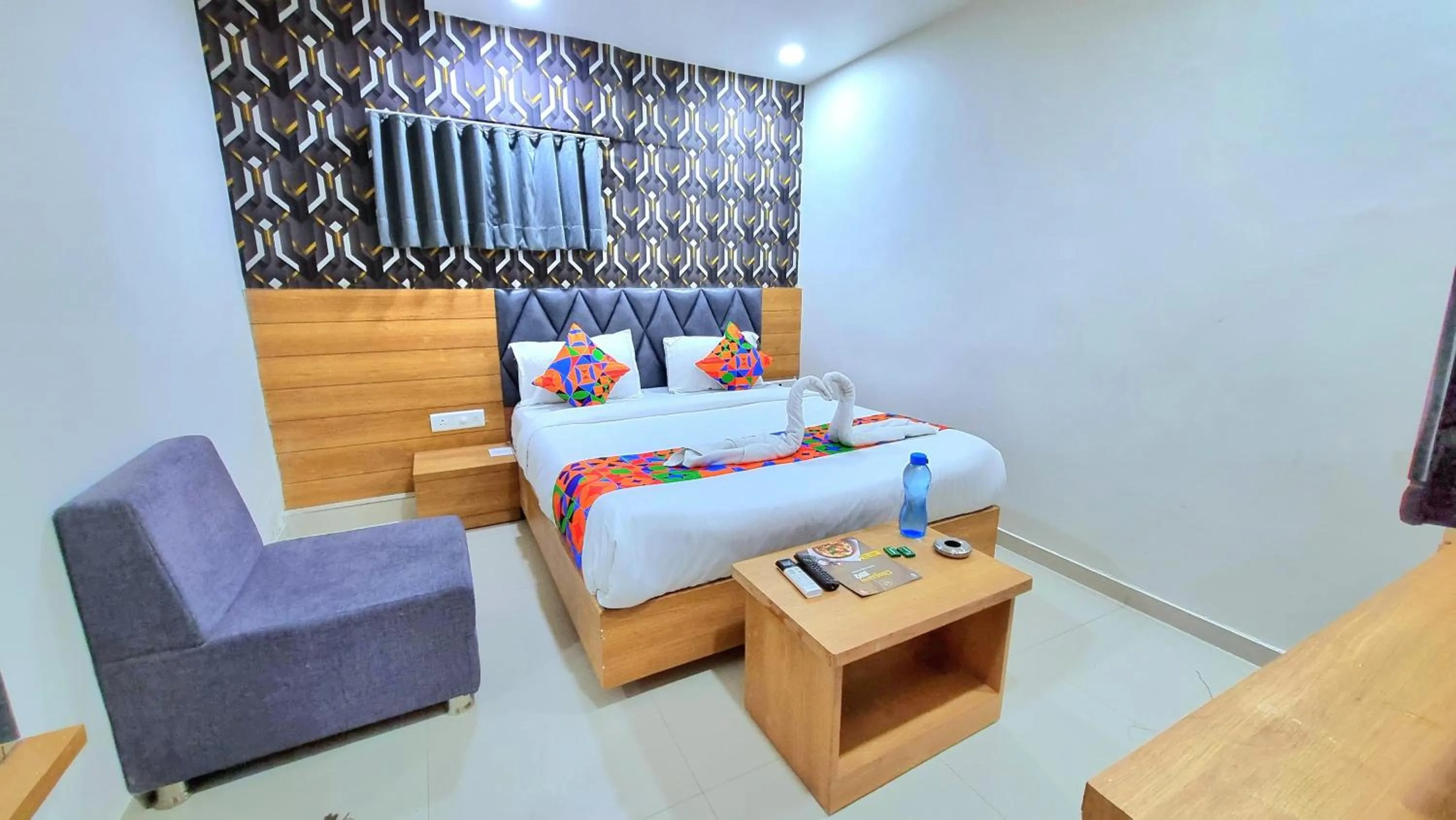 Bedroom, Bed in Green Tree Hotel