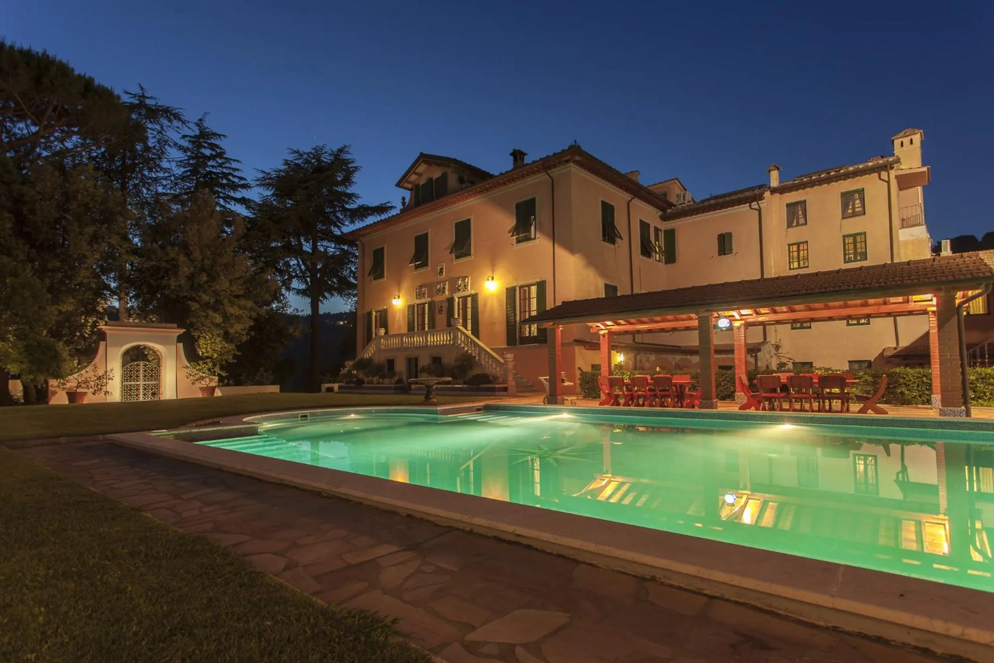 Property building in Villa Gobbi Benelli