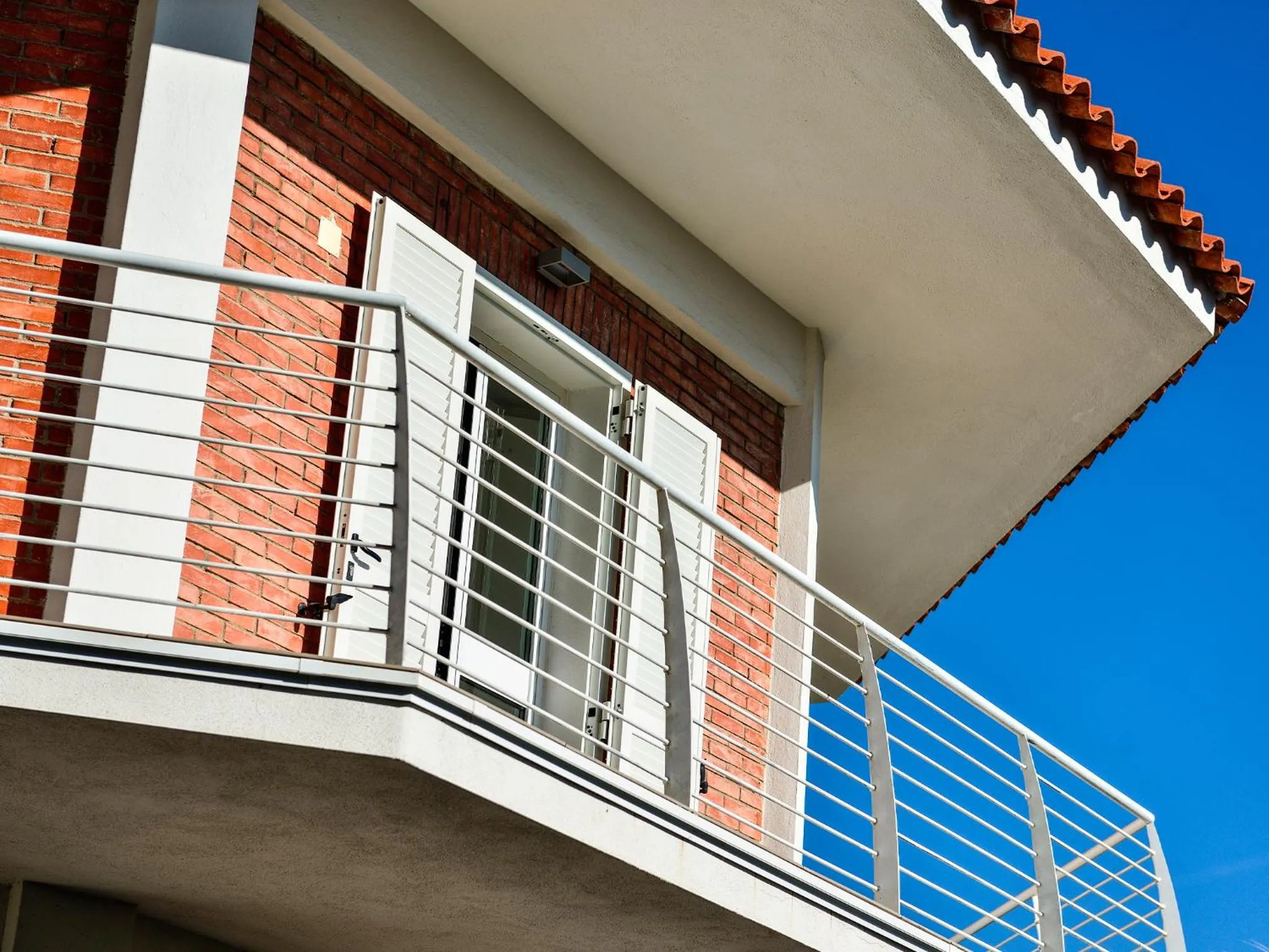 Property building in Farosardo