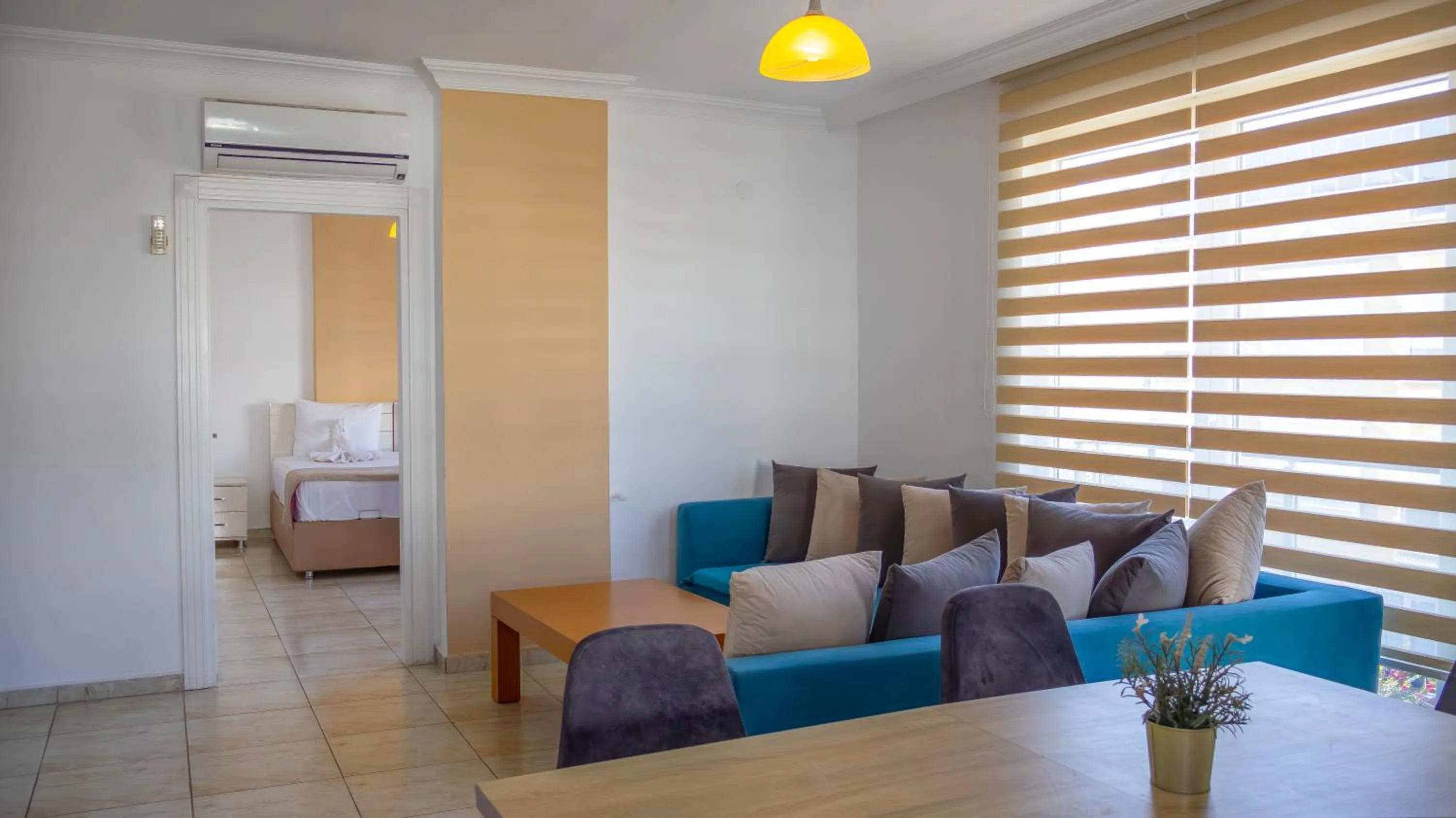 Living room, Bed in Güden-Pearl