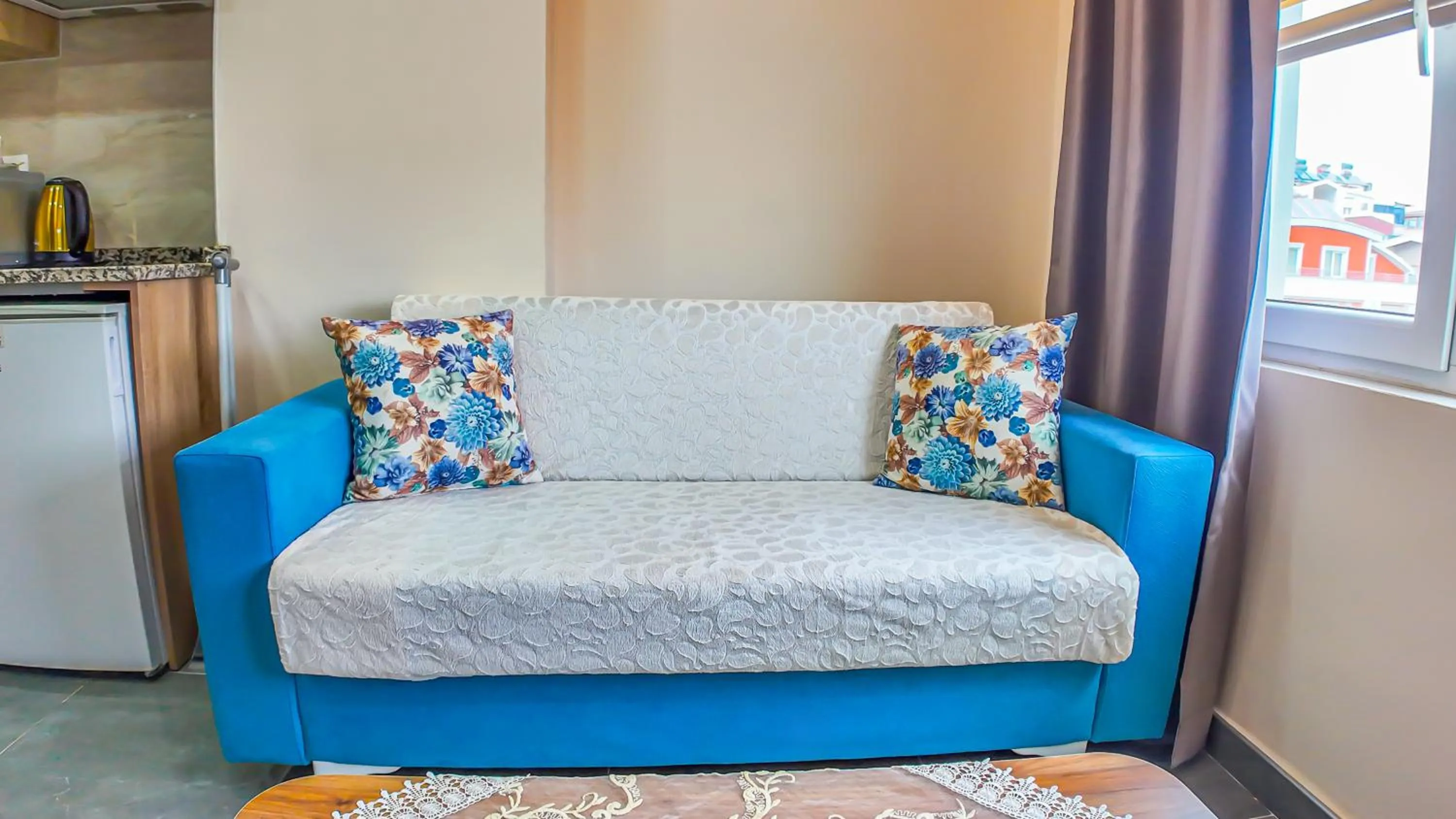 Seating area in Güden-Pearl