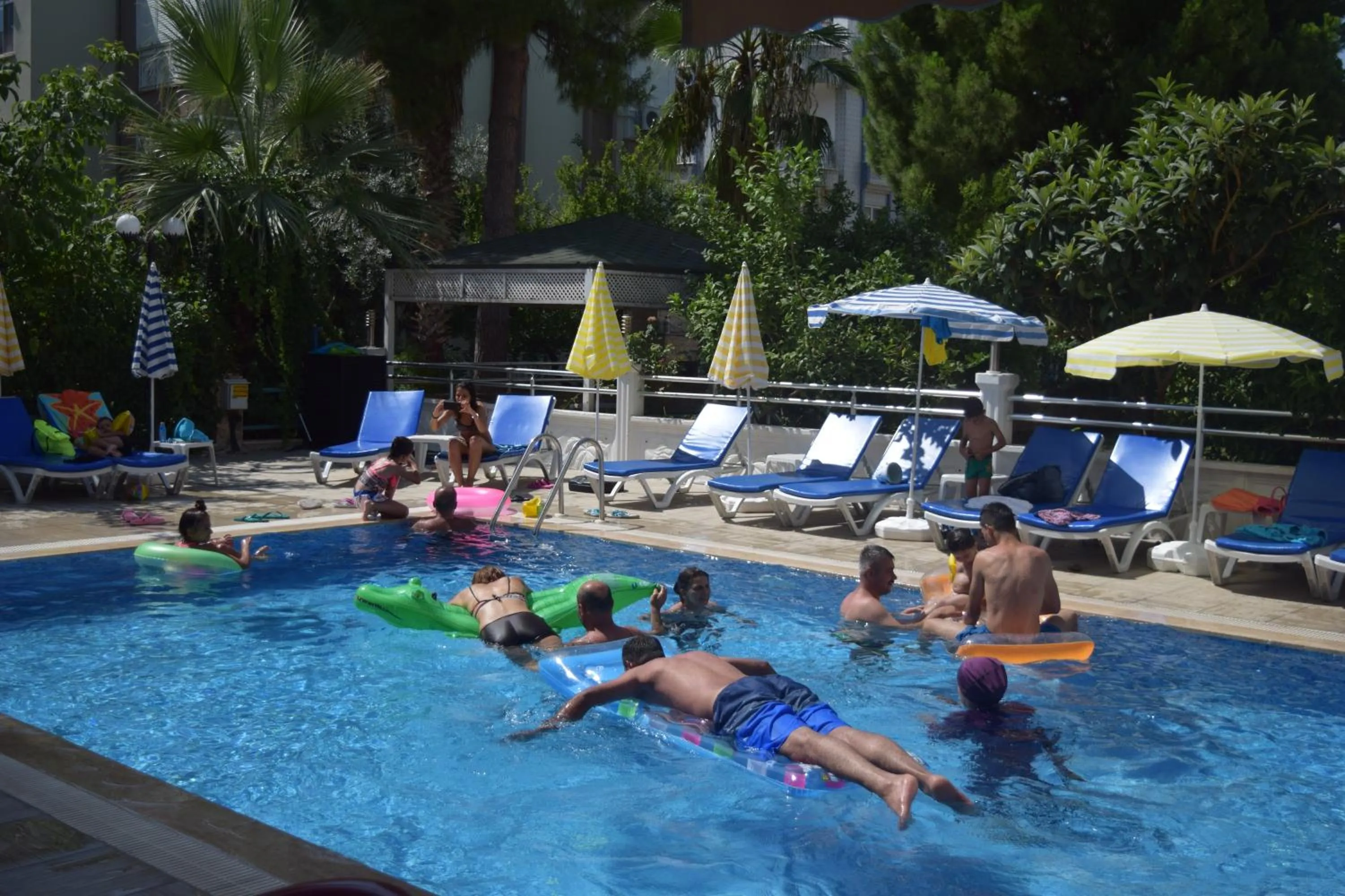 Swimming pool in Güden-Pearl