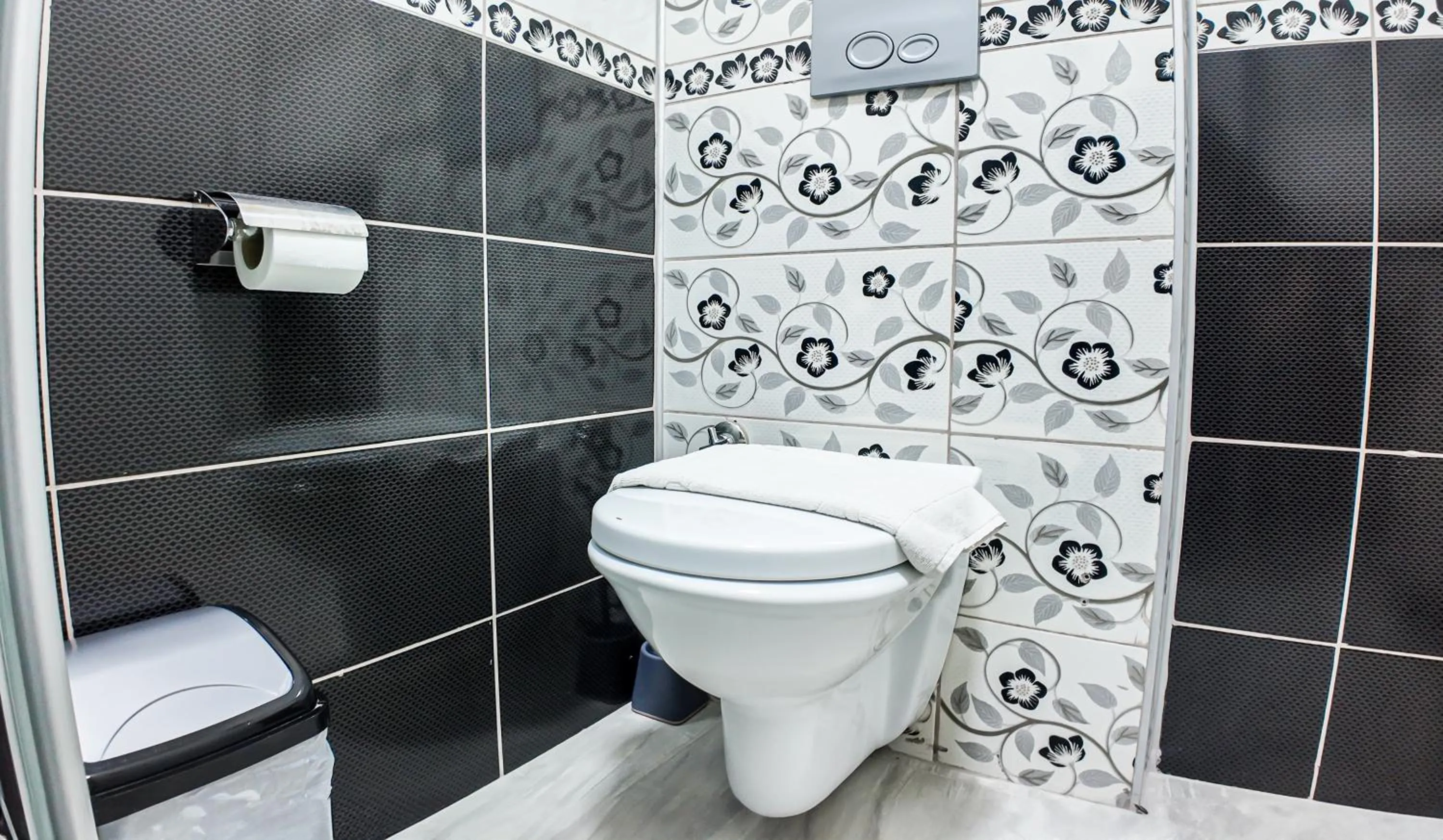 Toilet in Güden-Pearl