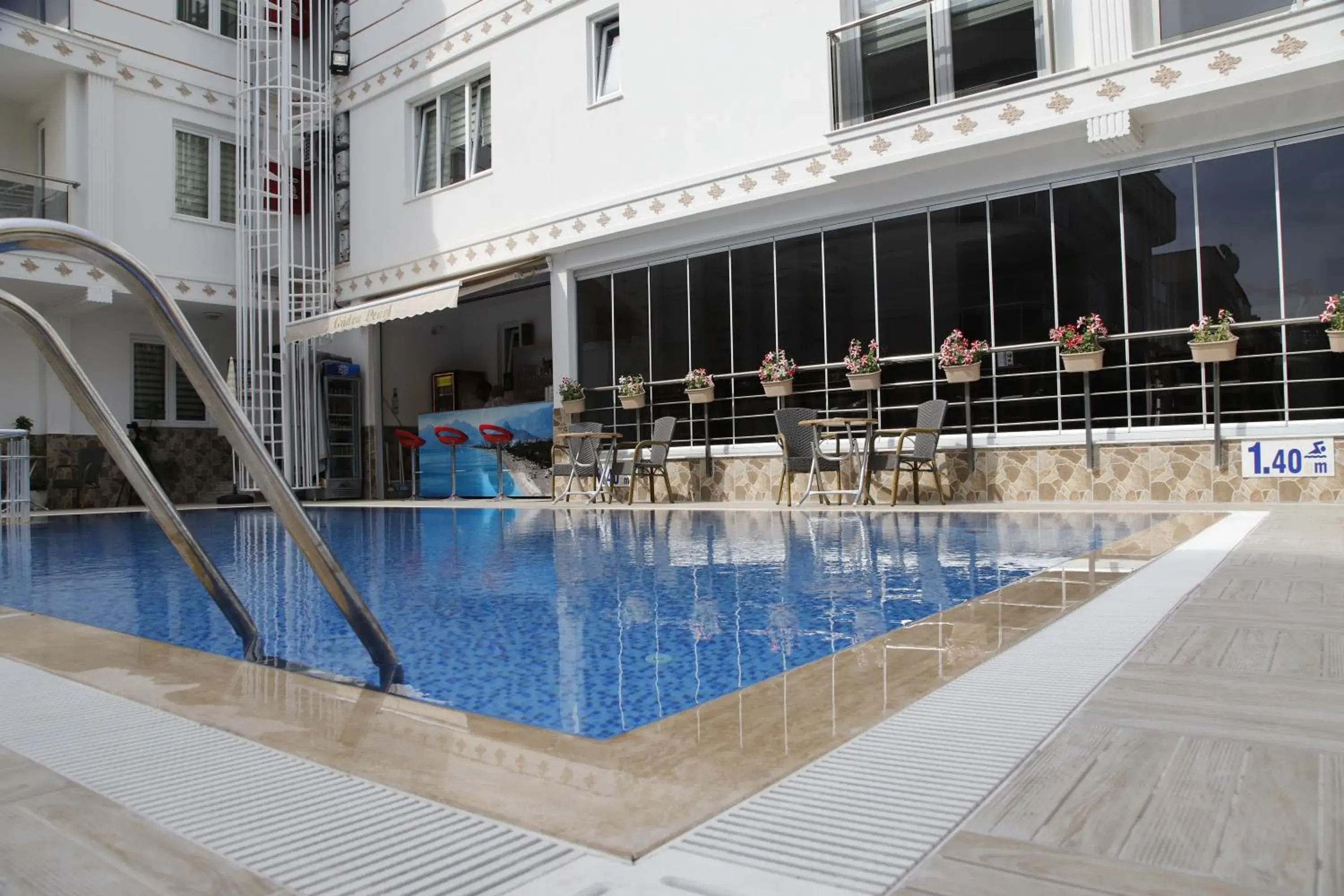 Swimming pool in Güden-Pearl Swimming pool in Güden-Pearl