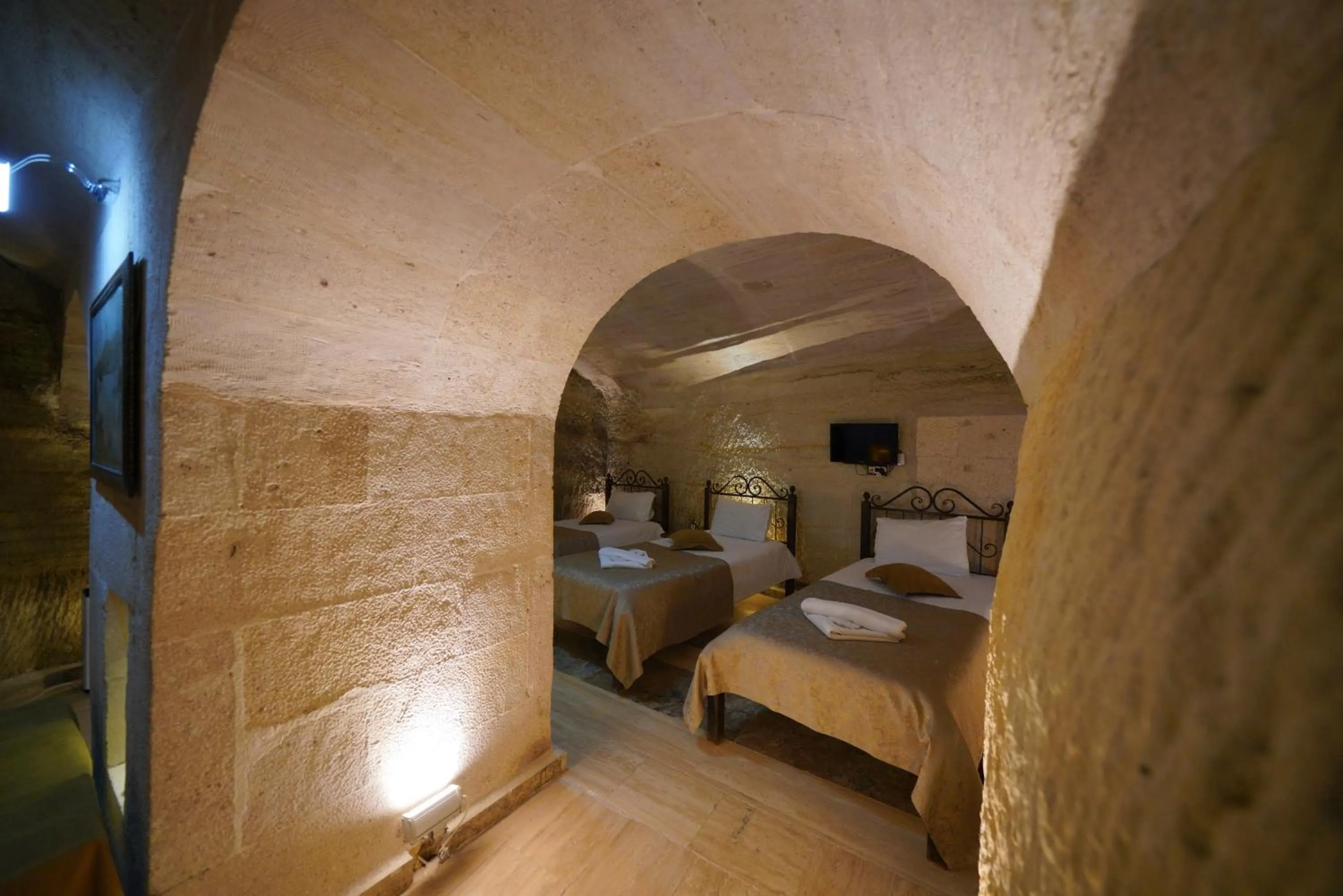 Bed in Emit Cave Hotel