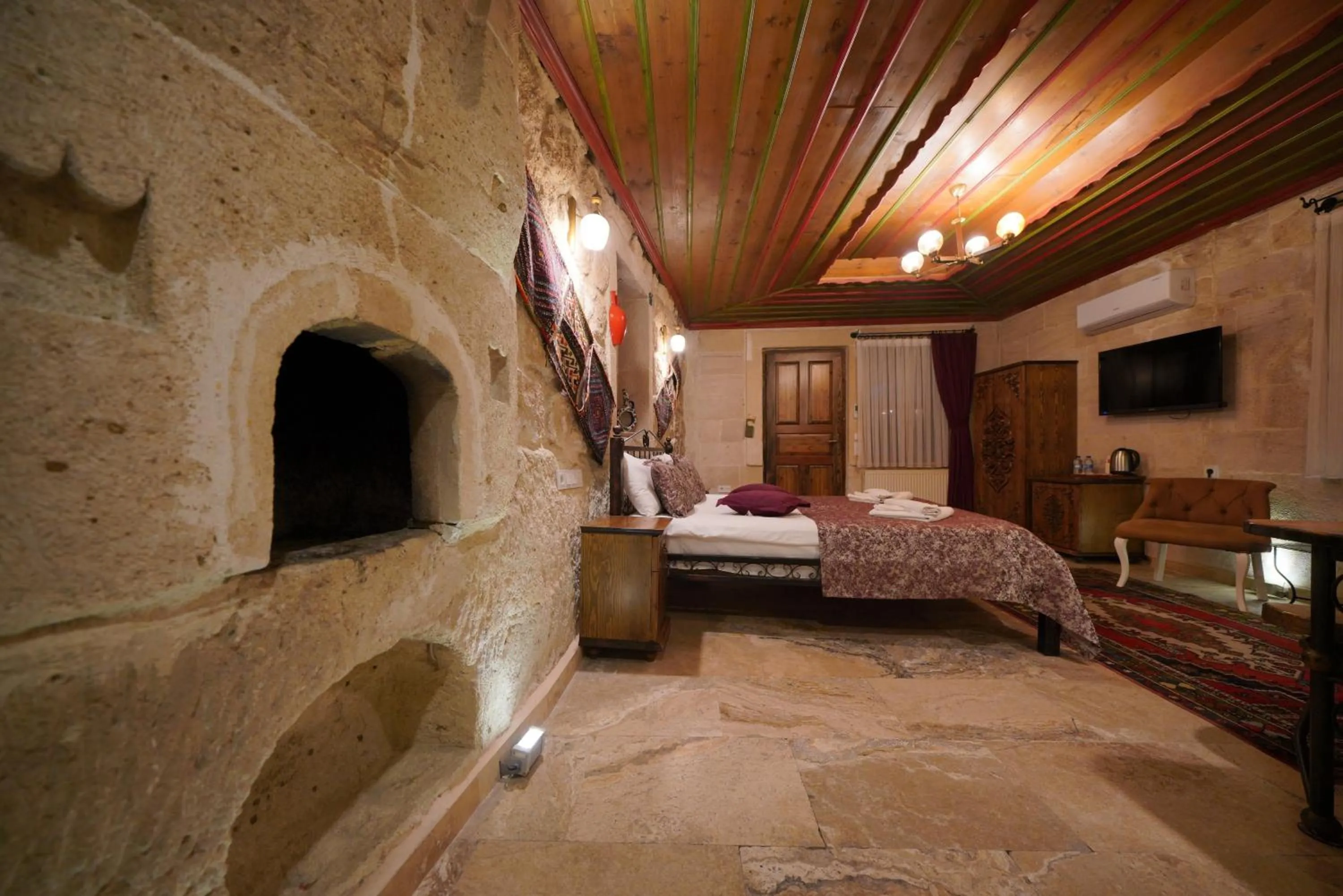 Bed in Emit Cave Hotel