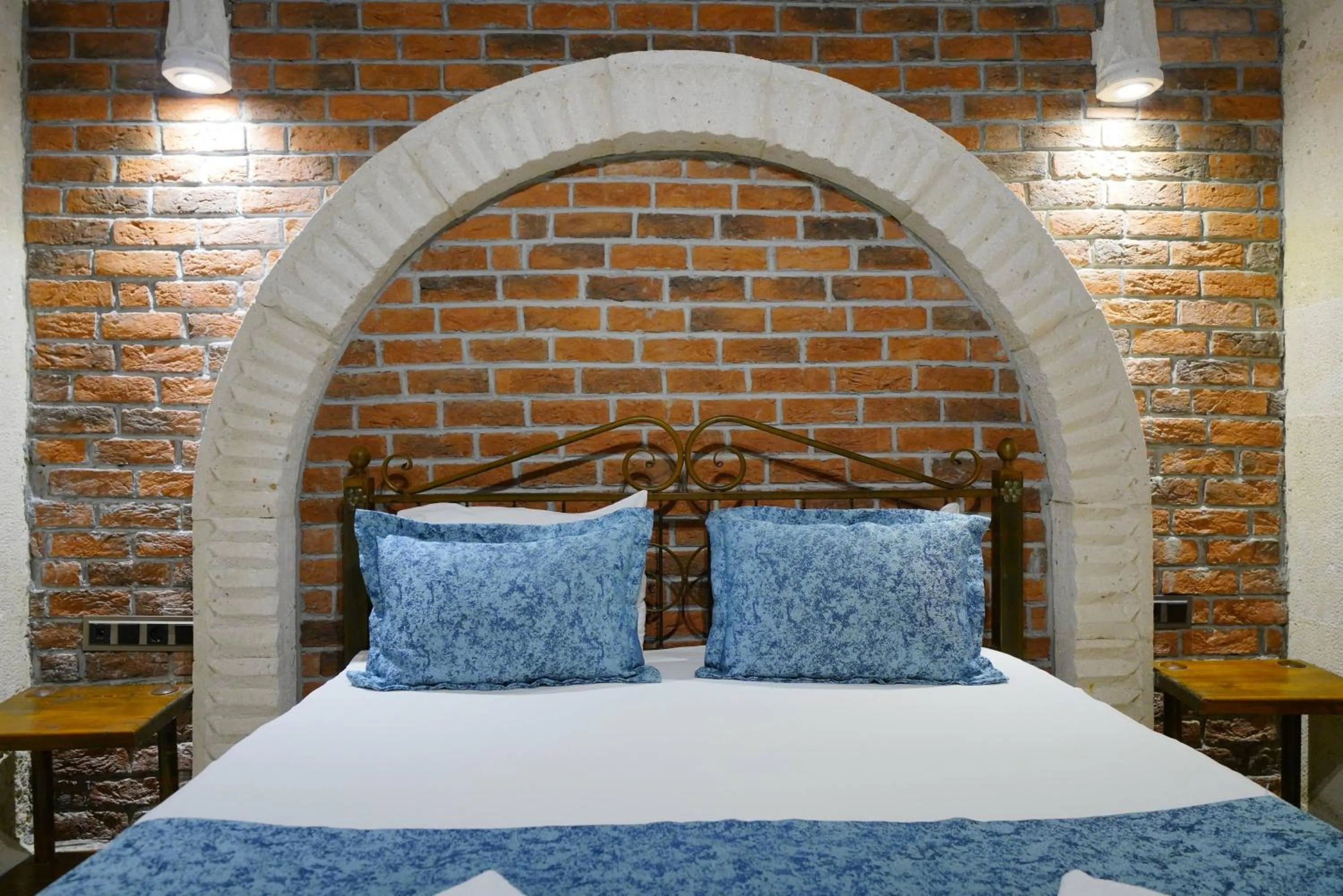 Bed in Emit Cave Hotel