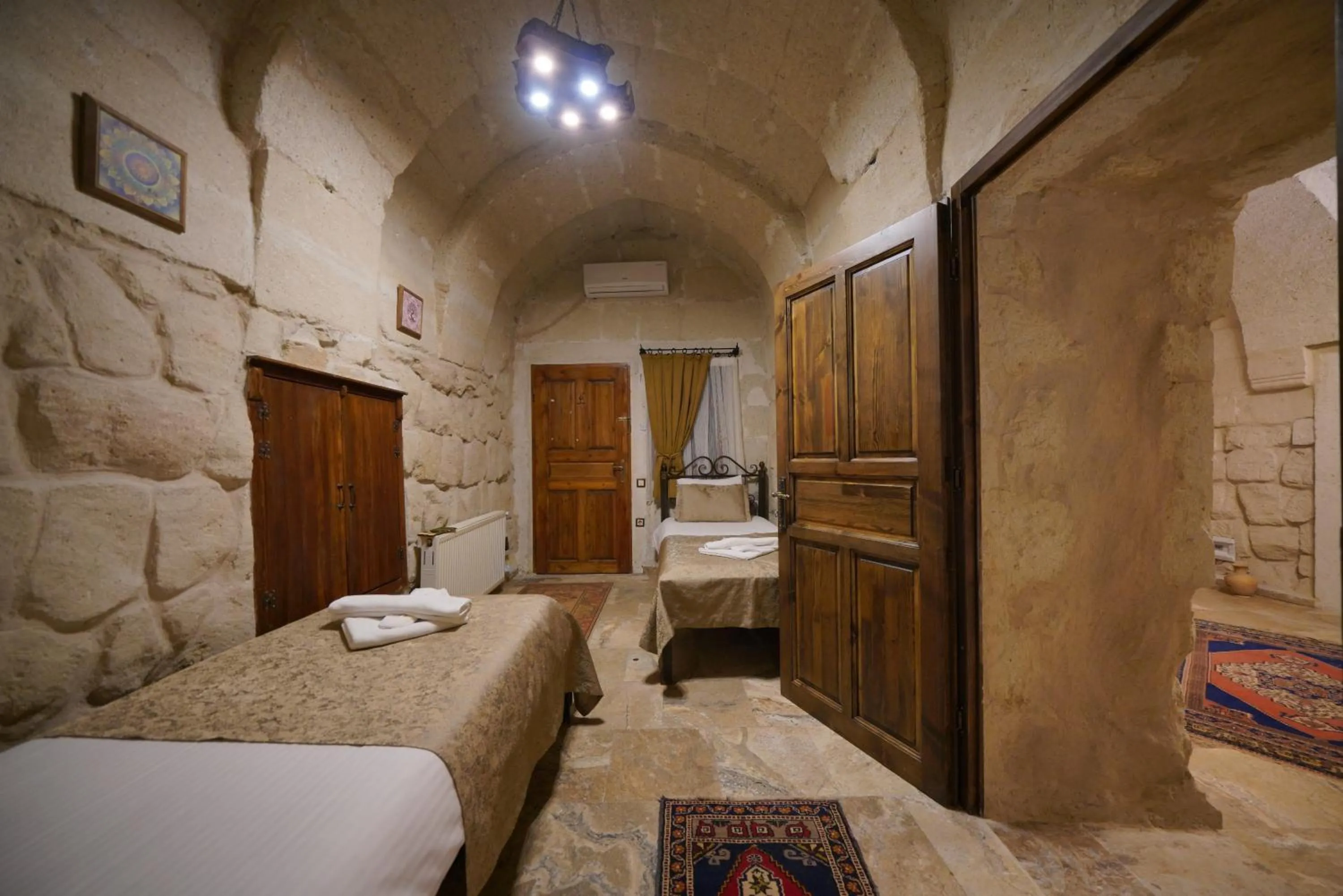 Bed in Emit Cave Hotel