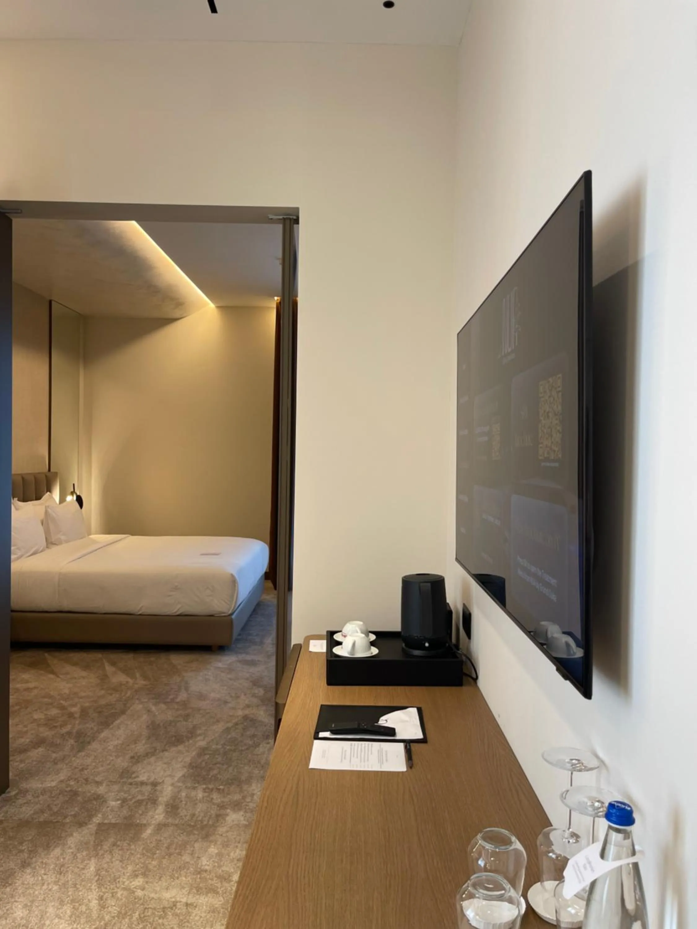 TV and multimedia, Bed in Grand Duka Hotel & SPA