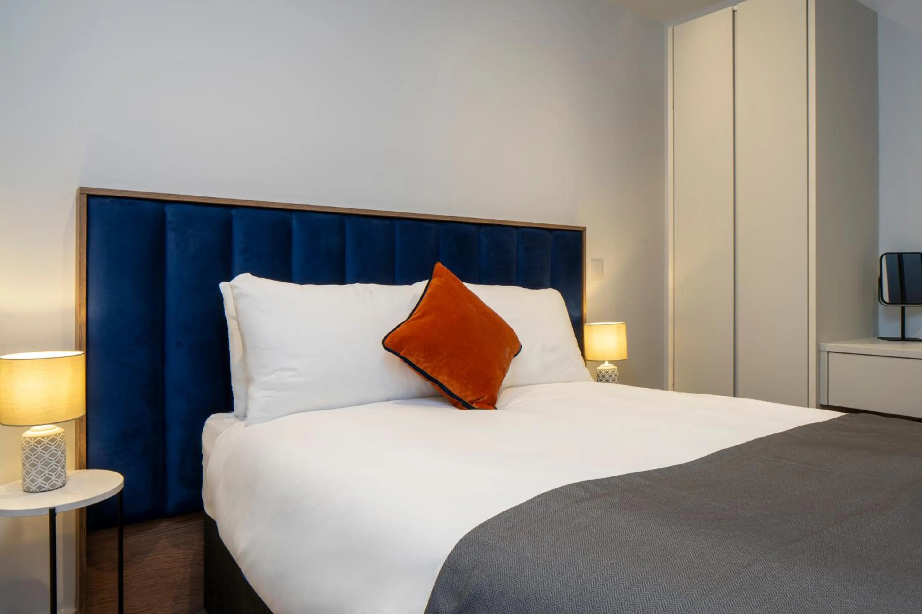 Bedroom, Bed in Station Suites Aparthotel