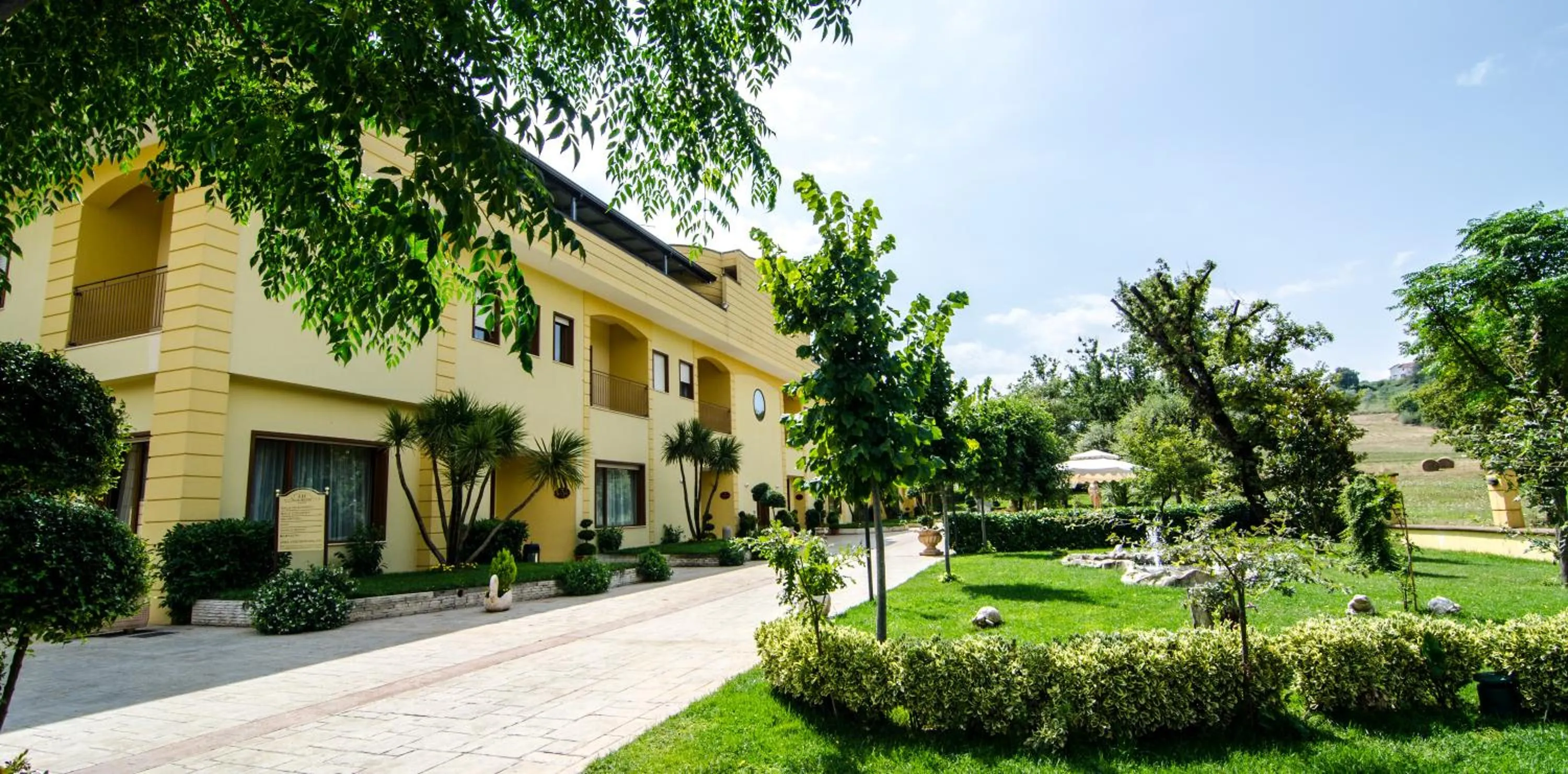 Garden in Elia Hotel