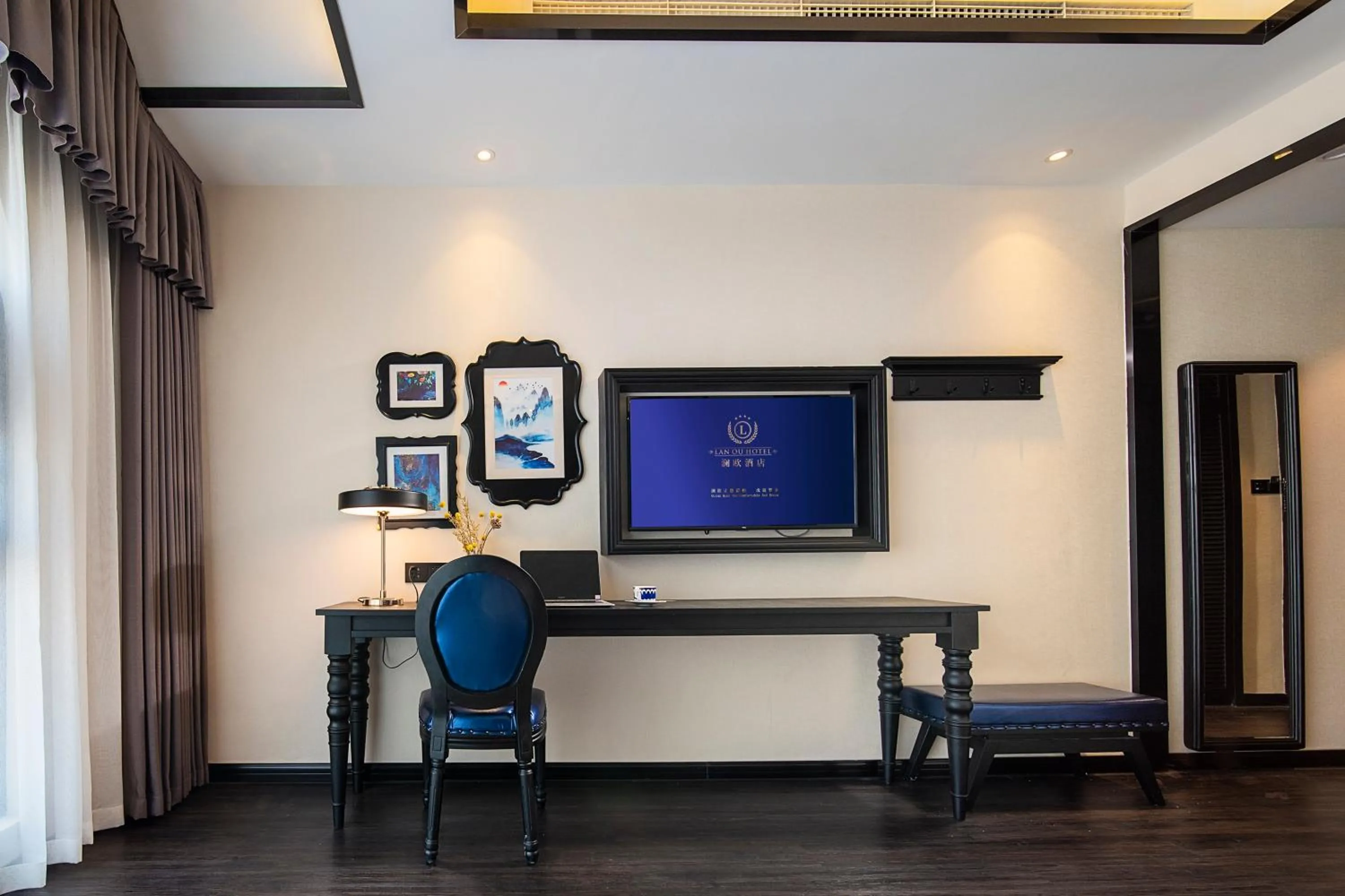 TV and multimedia in LanOu hotel