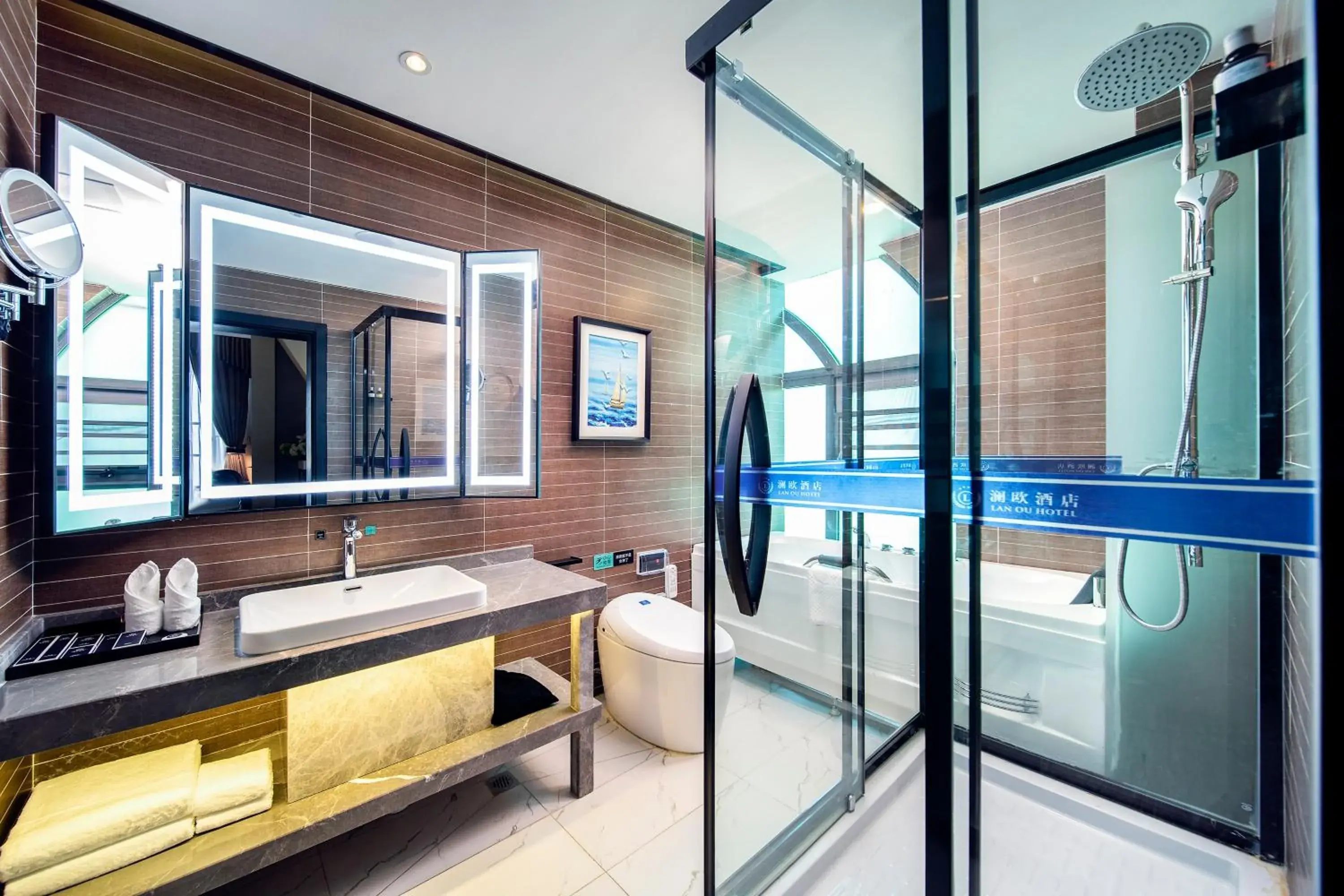 King Suite with Spa Bath in LanOu hotel King Suite with Spa Bath in LanOu hotel