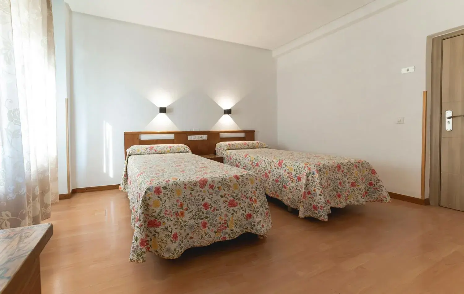 Twin Room - single occupancy in Hotel Pedro Torres Twin Room - single occupancy in Hotel Pedro Torres