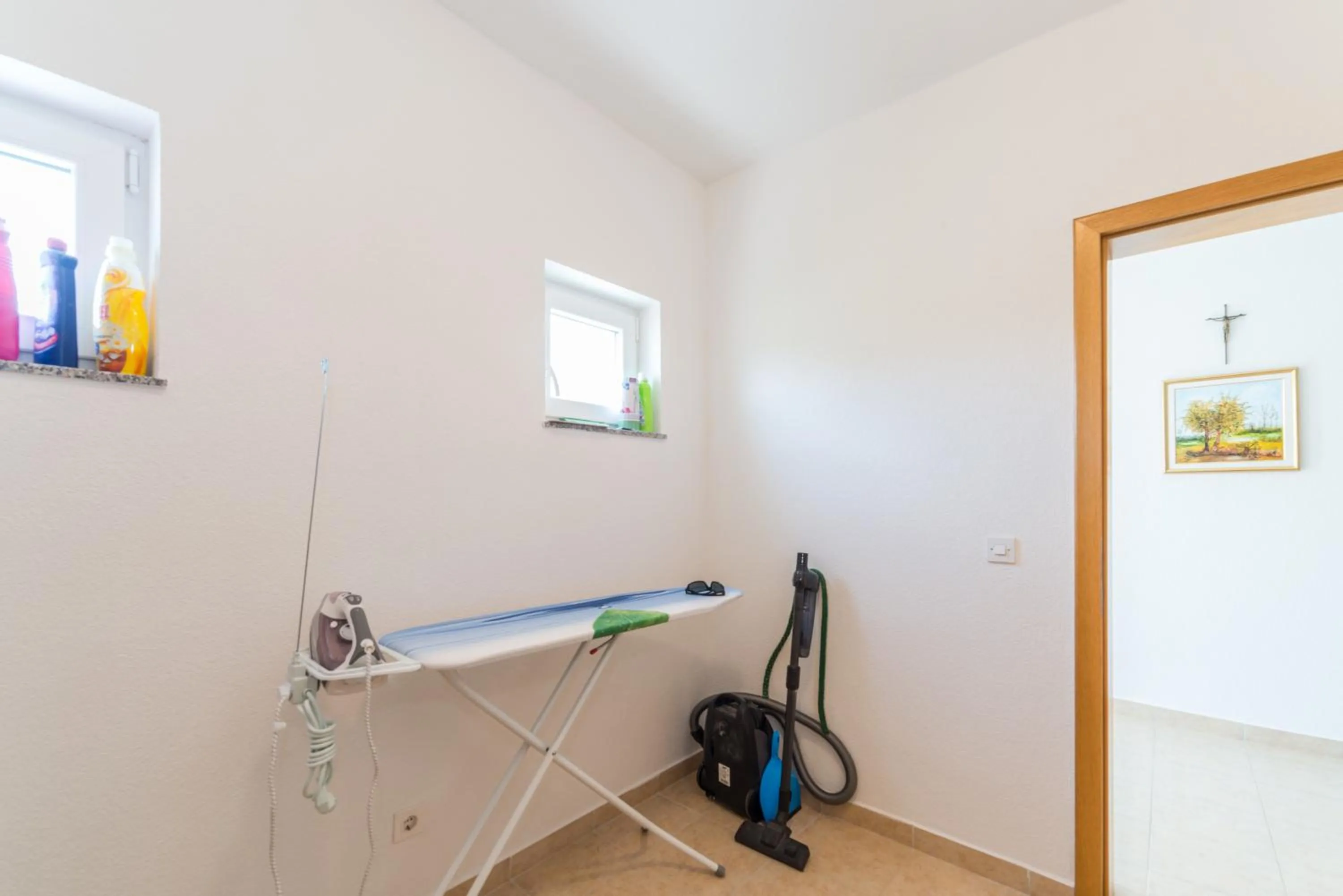 Area and facilities in Apartments Brekalo