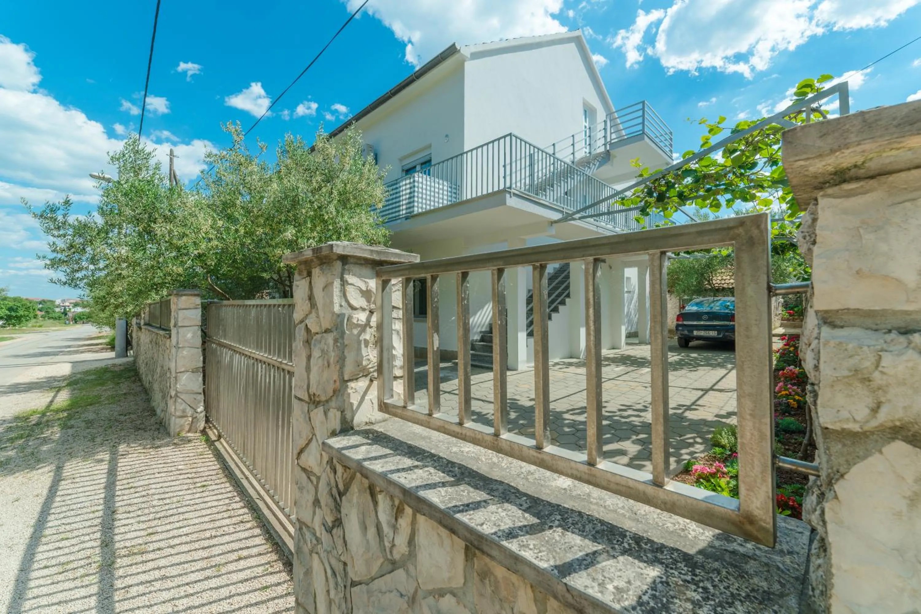 Facade/entrance in Apartments Brekalo