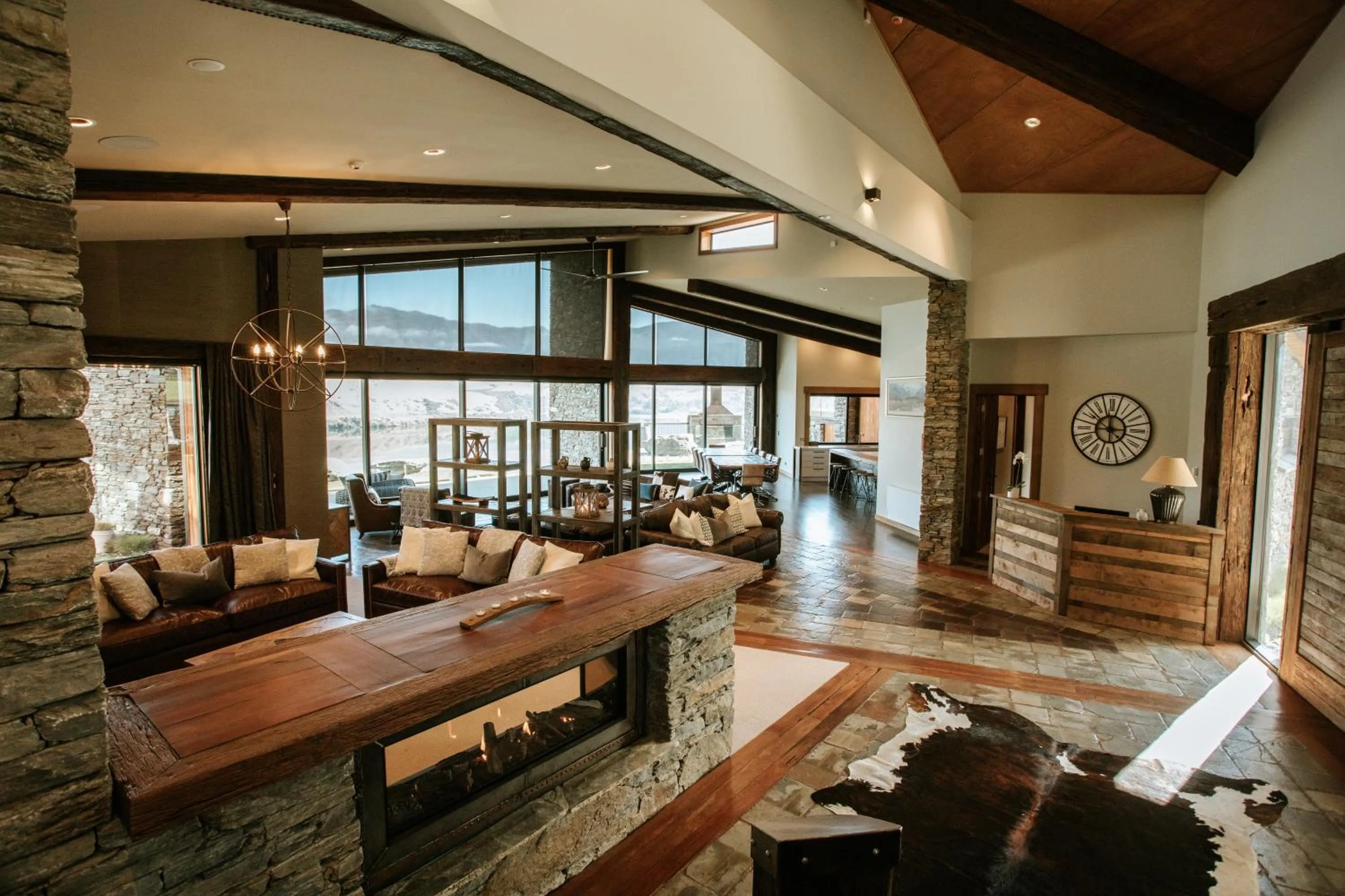 Lobby or reception in Stoneridge Estate