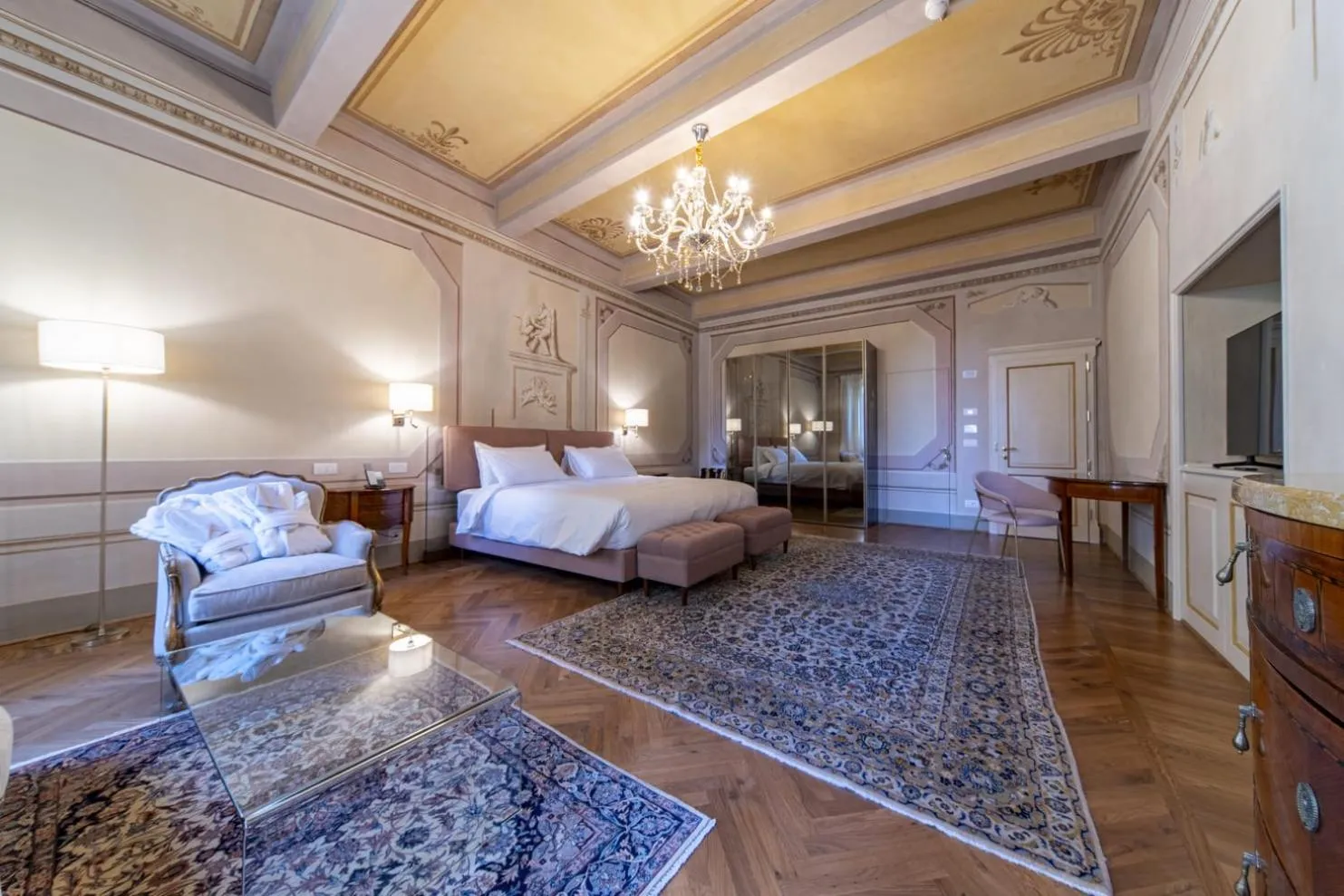 Bed in Residenza d'epoca Luca Pacioli