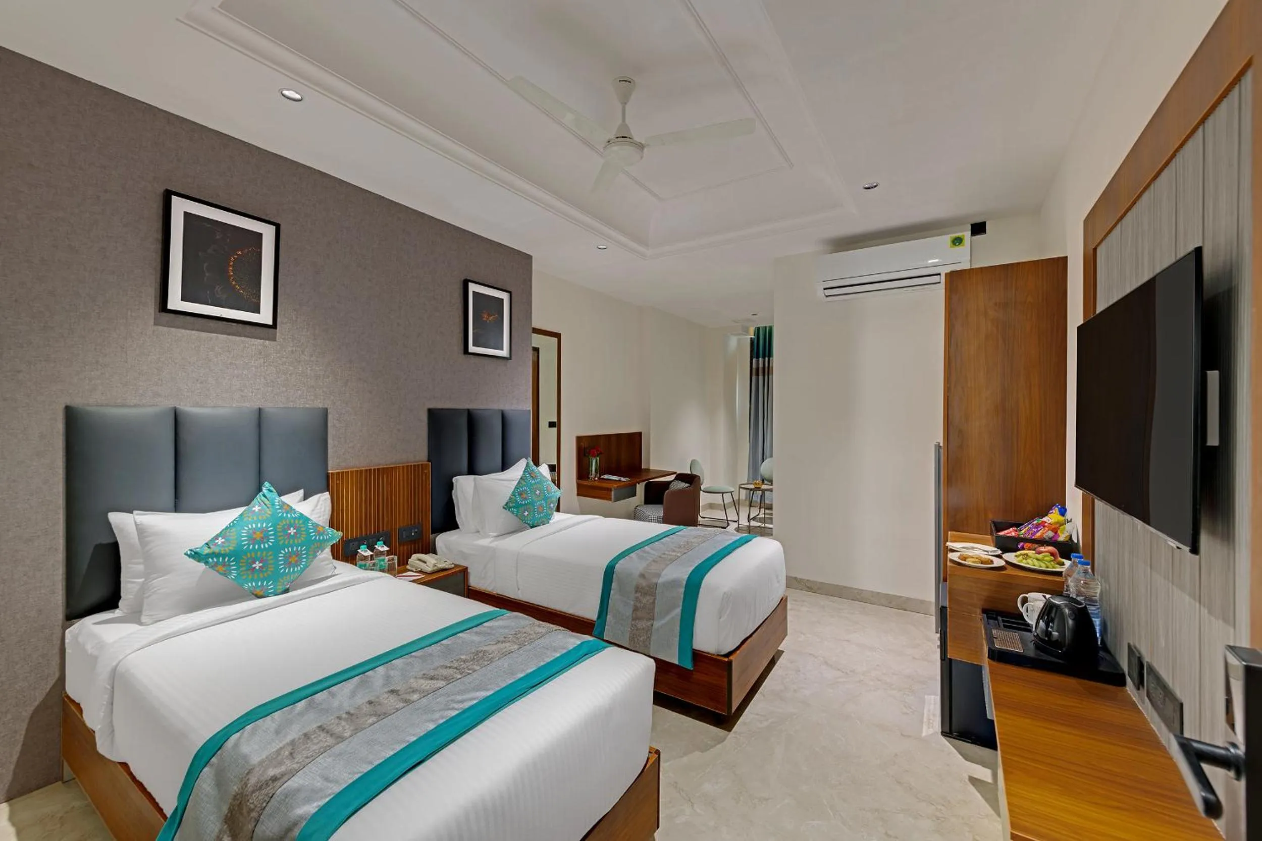 Bed in Click Hotel Shamshabad - Hyderabad Airport