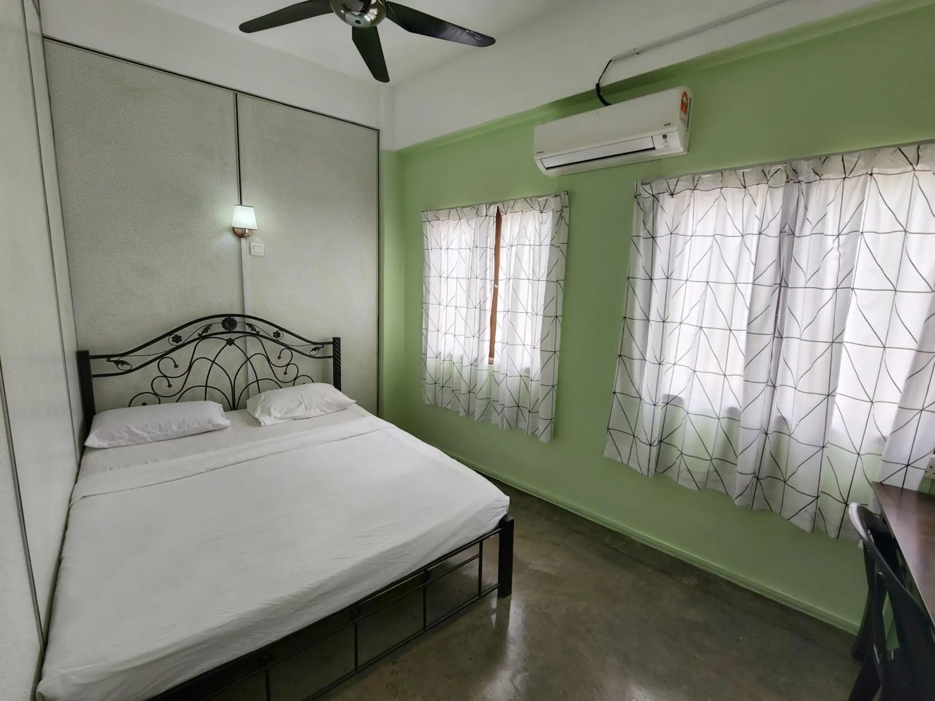 Bed in Vintage Inn Bed in Vintage Inn