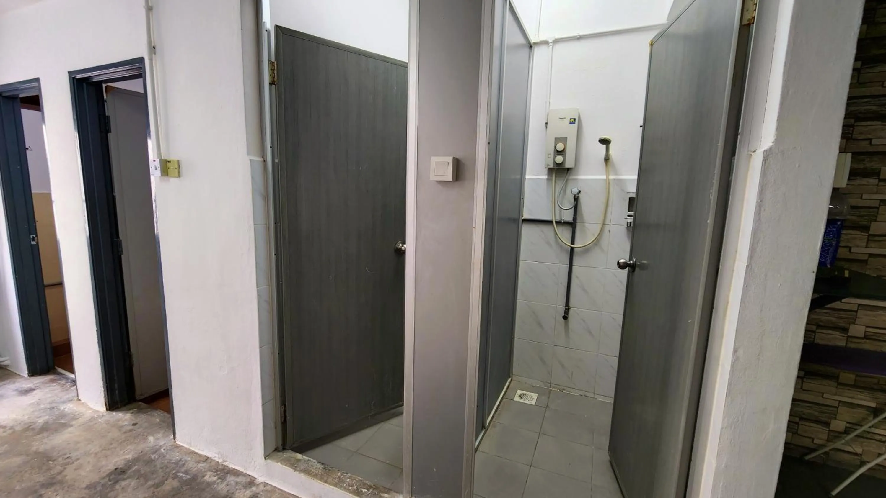 Shower in Vintage Inn