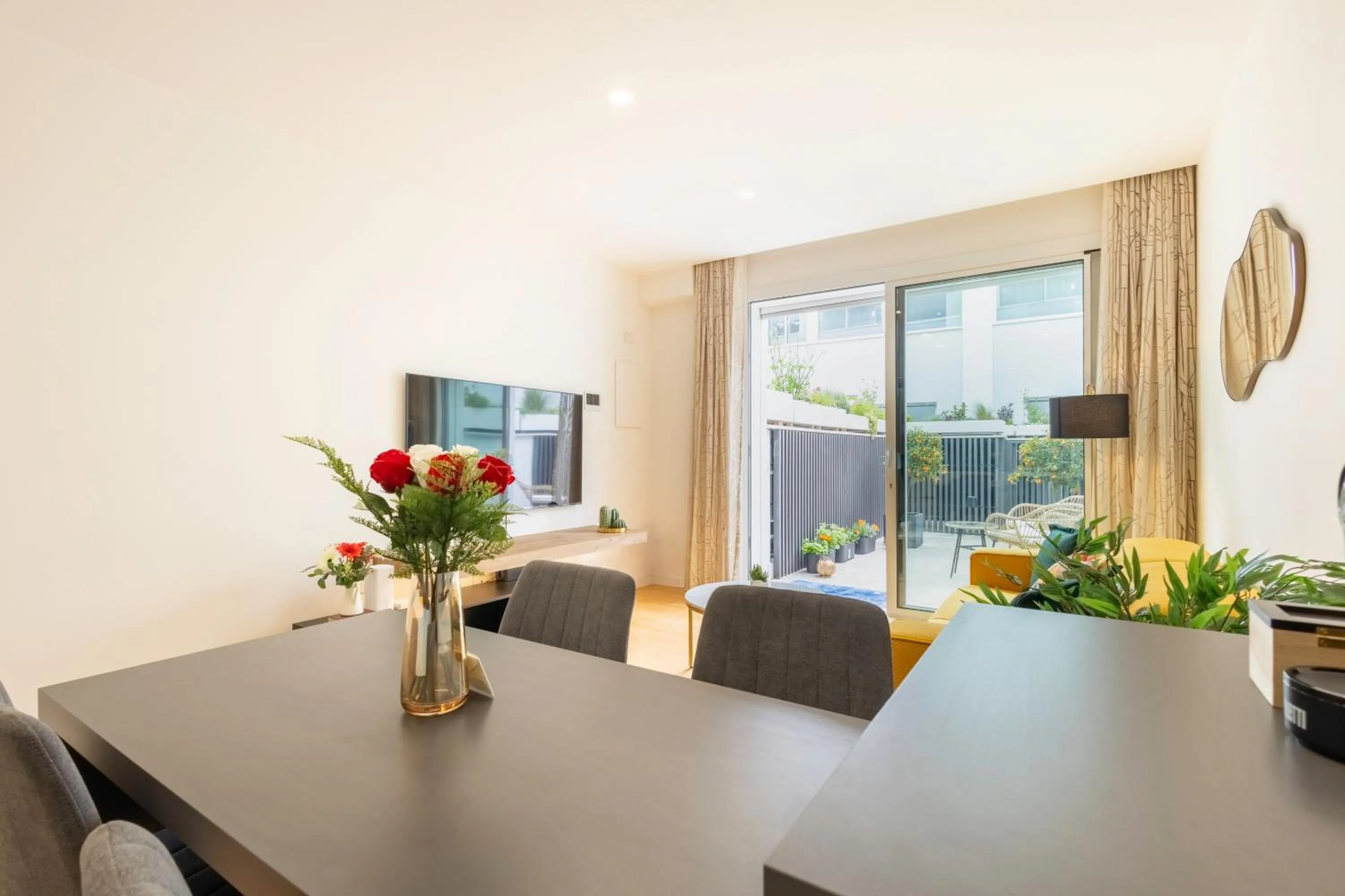 Suite & Outdoor Patio - Colosseum & Fori Imperiali