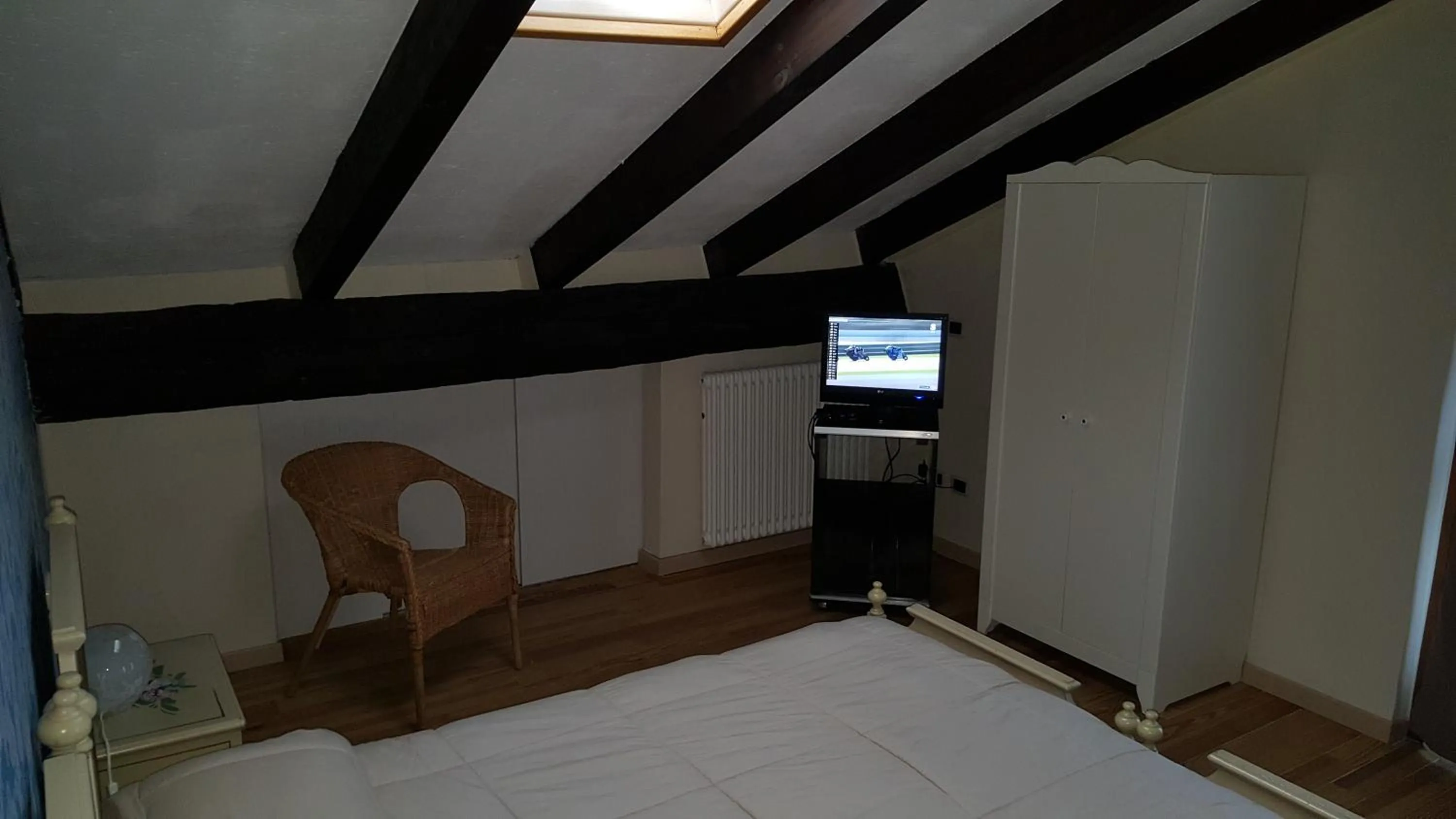 Photo of the whole room in B&B Casa Arcangeli