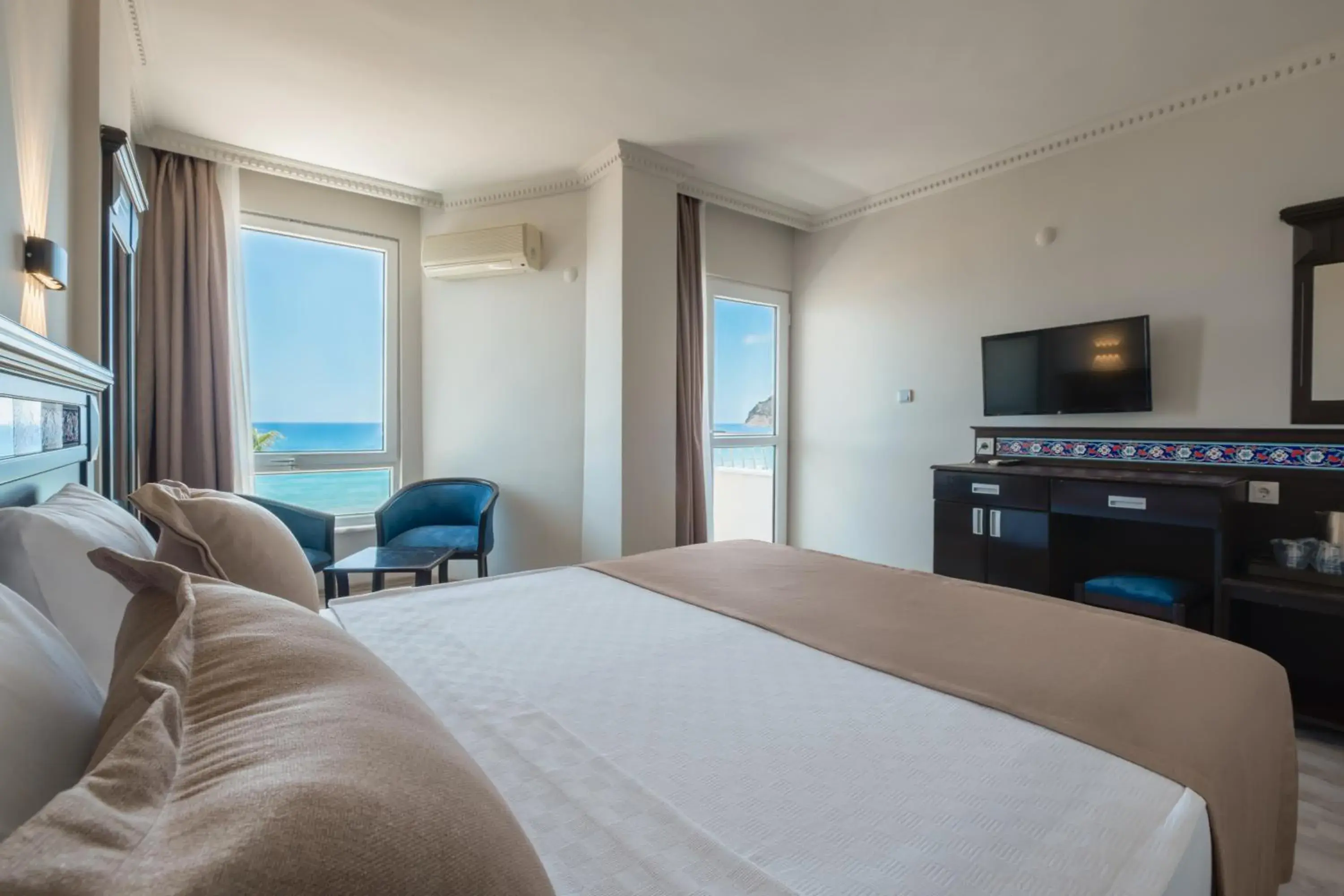 King Room with Sea View in Parador Sky Hotel All Inclusive King Room with Sea View in Parador Sky Hotel All Inclusive