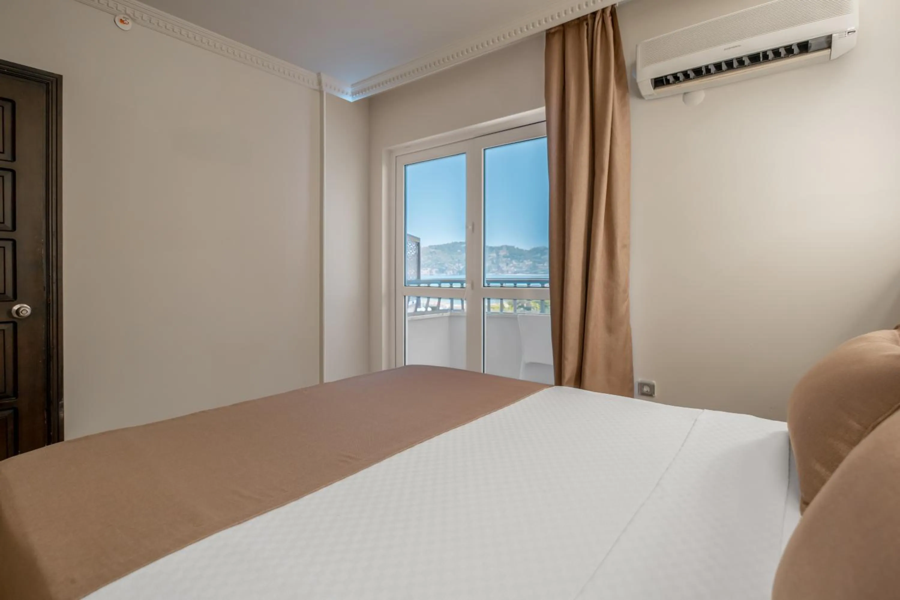 Photo of the whole room, Bed in Parador Sky Hotel All Inclusive