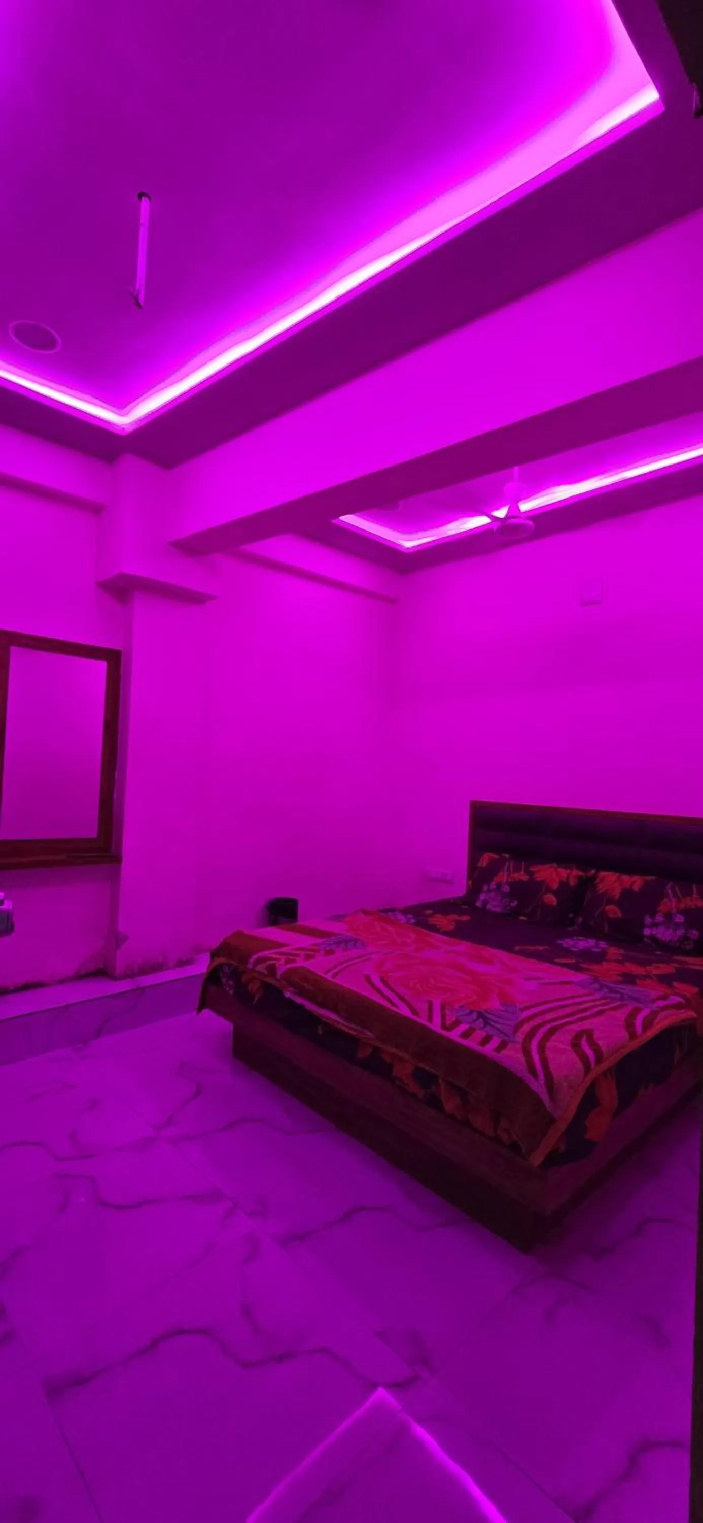 Bedroom, Bed in hotel sunrise inn