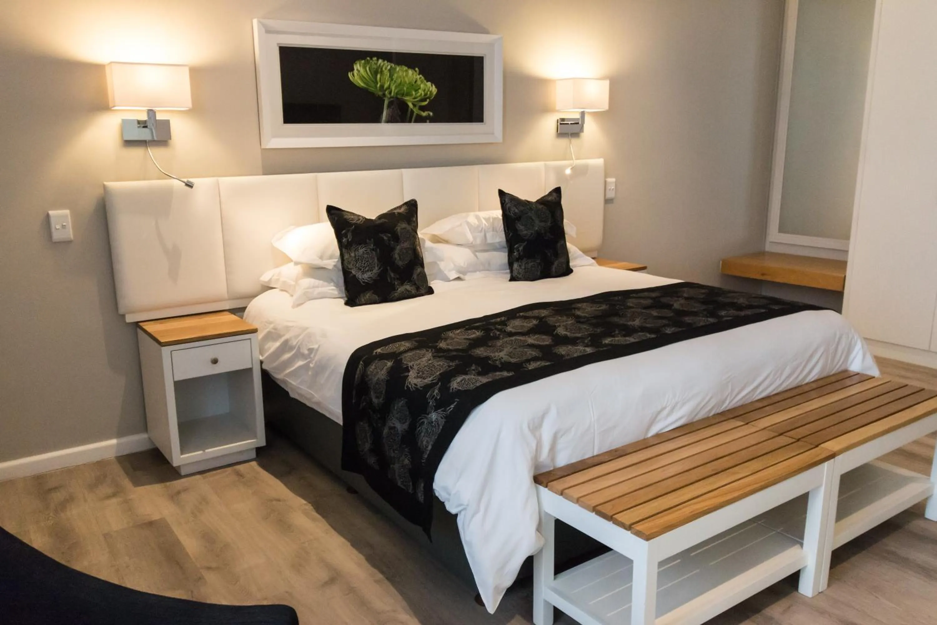 Bedroom, Bed in Royal St. Andrews Hotel, Spa and Conference Centre