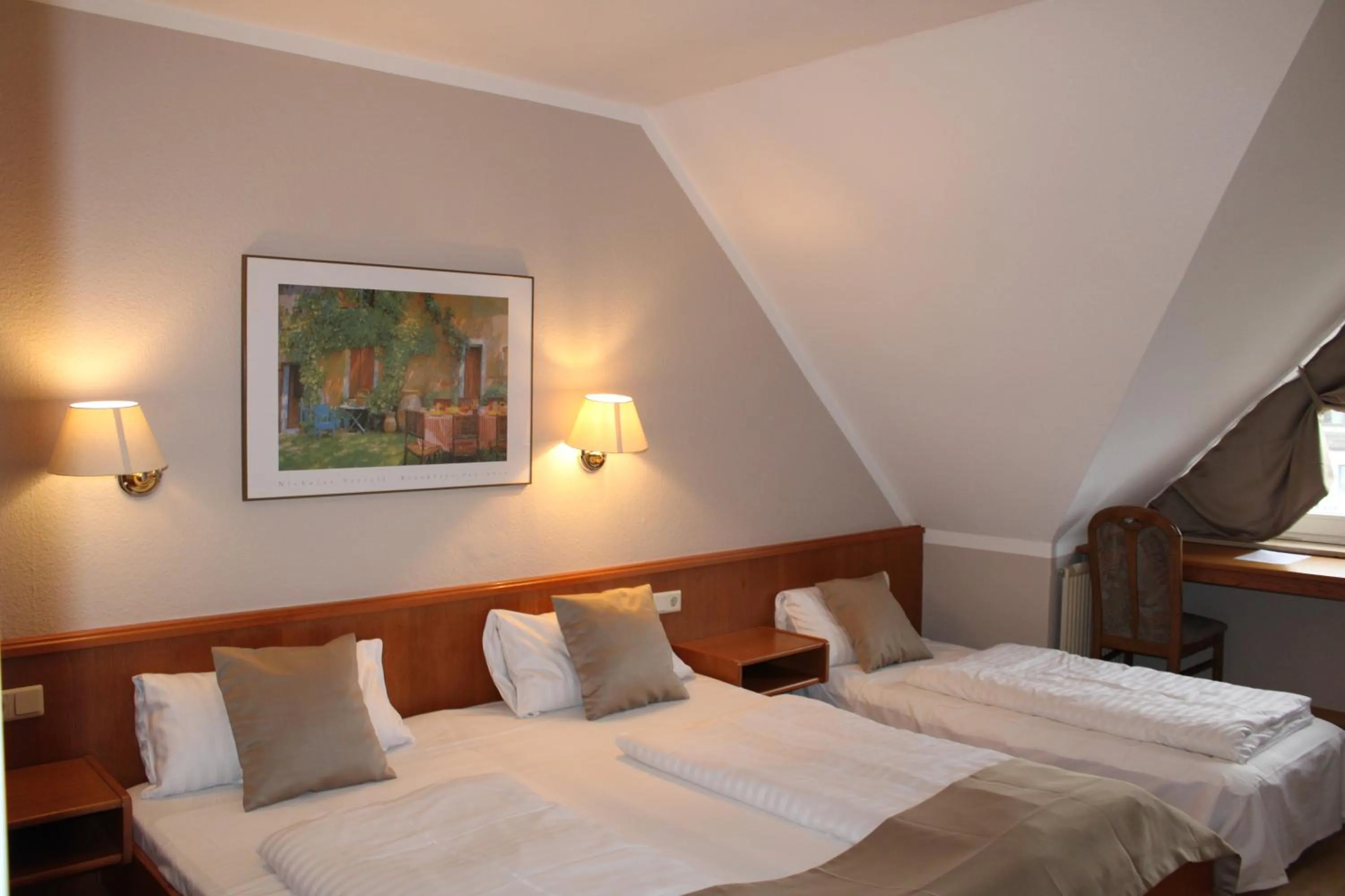 Bed in Hotel Zum Kaffeekännchen