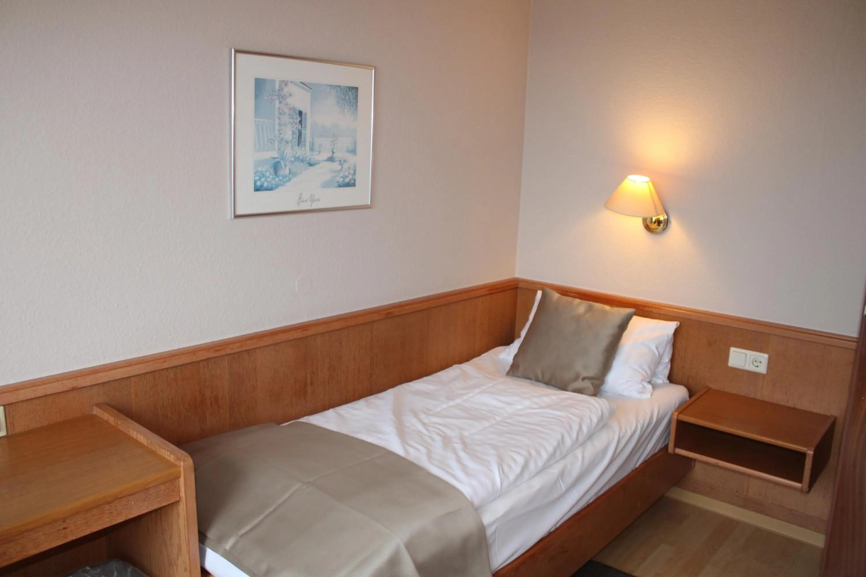 Bed in Hotel Zum Kaffeekännchen