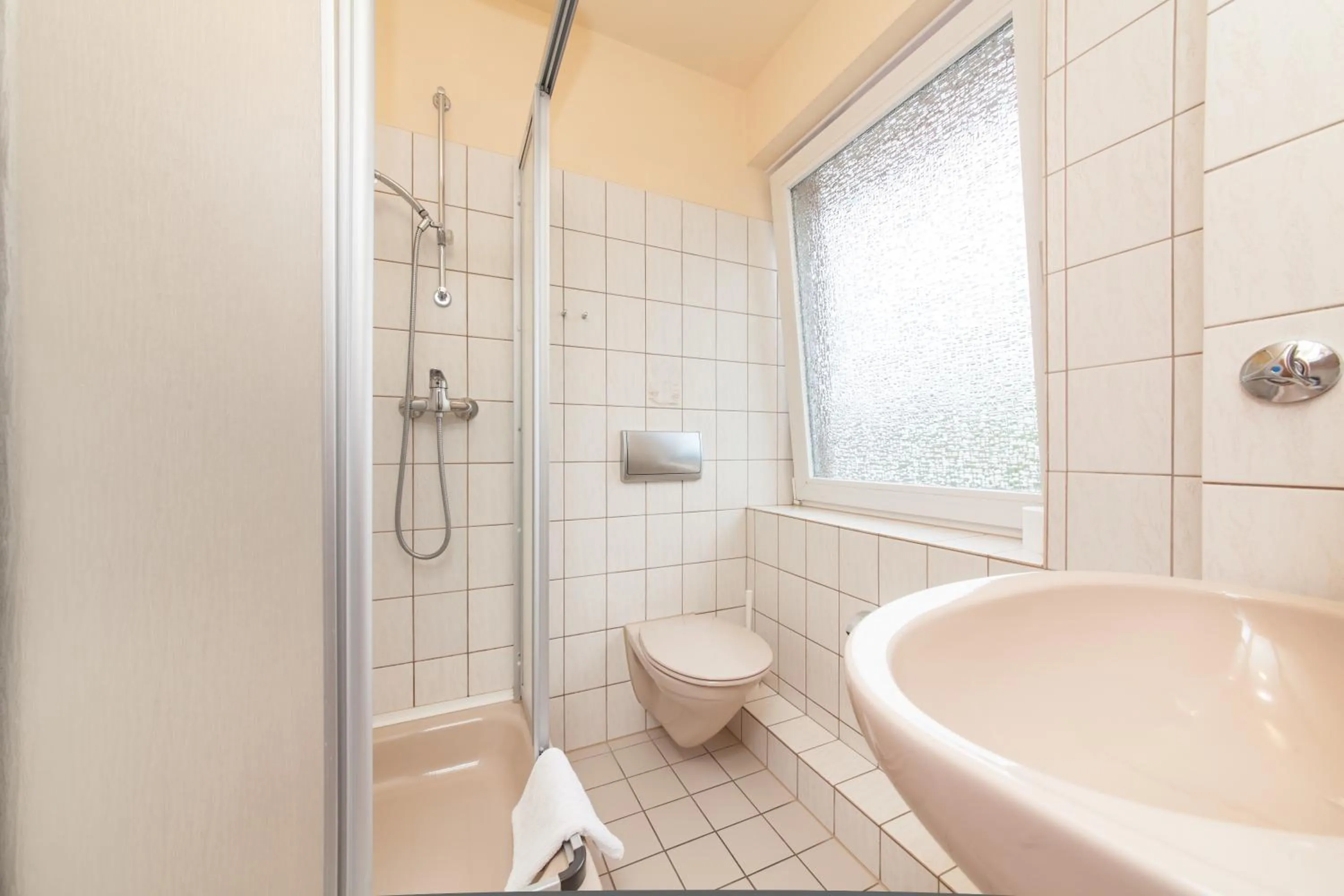 Photo of the whole room in Hotel Zum Kaffeekännchen