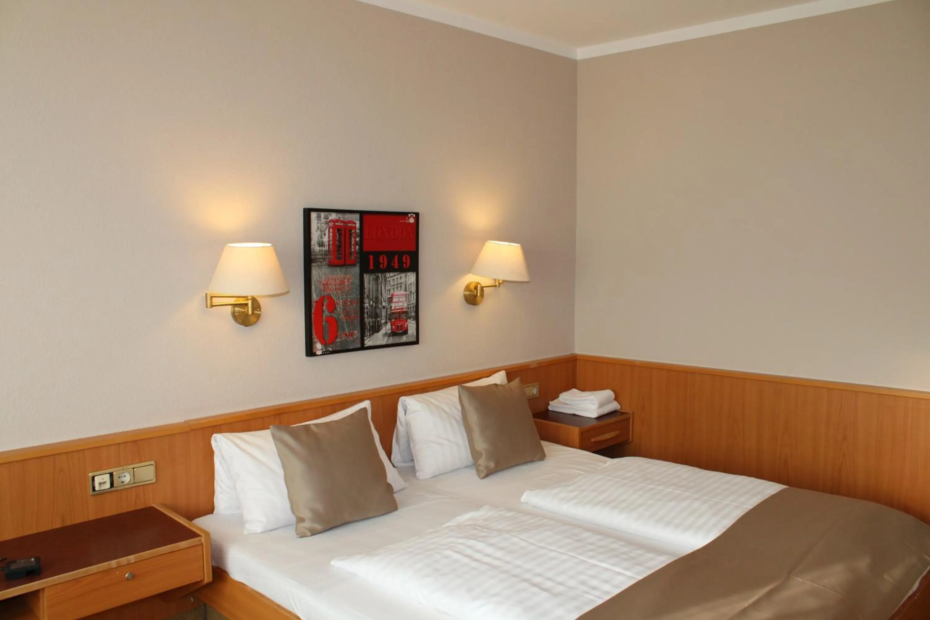 Bed in Hotel Zum Kaffeekännchen