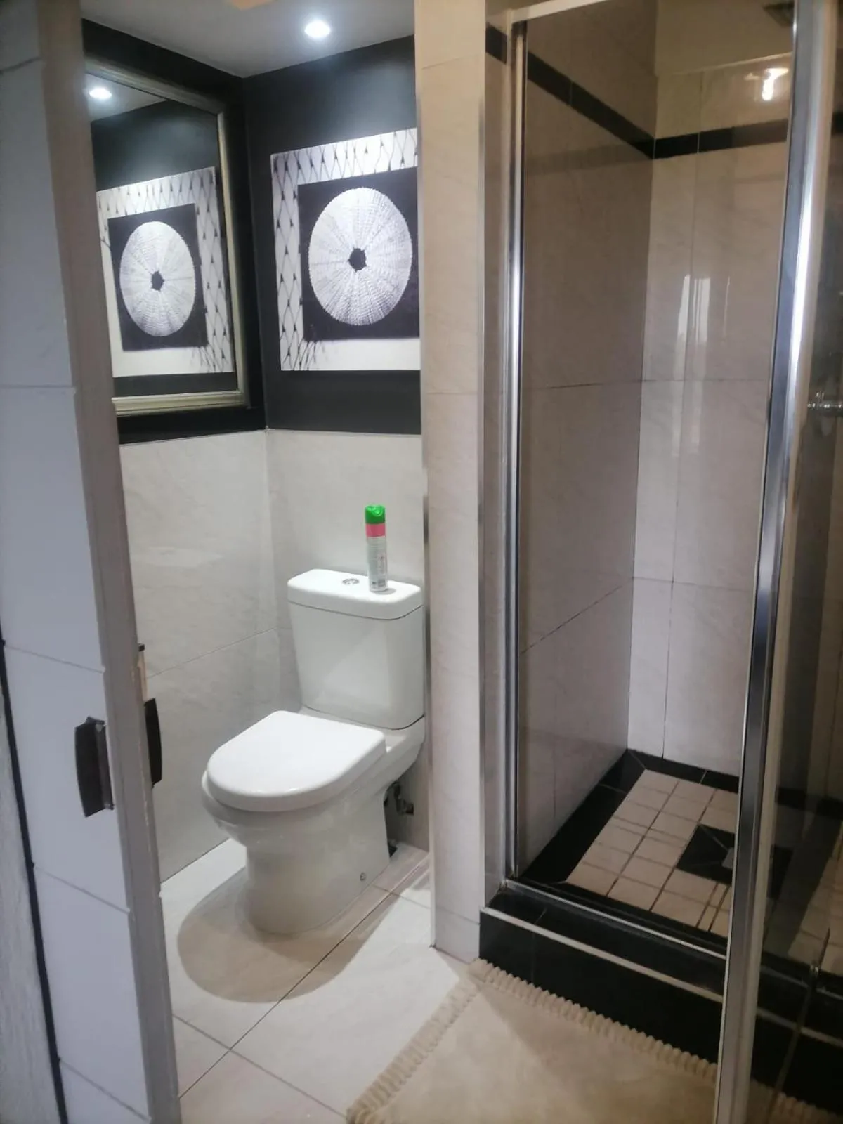 60 The Shades Umhlanga