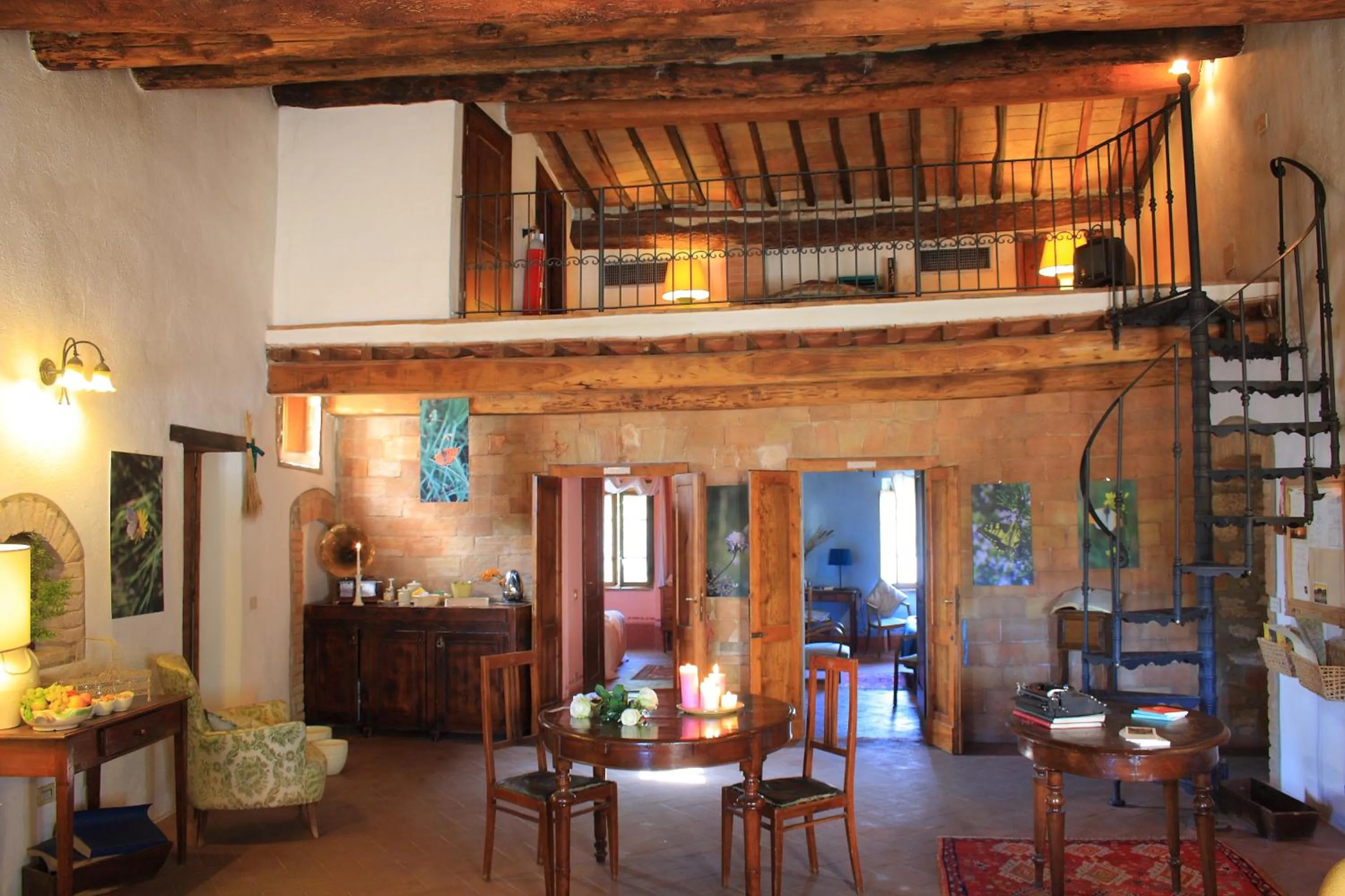 Lobby or reception in La Locanda del Loggiato