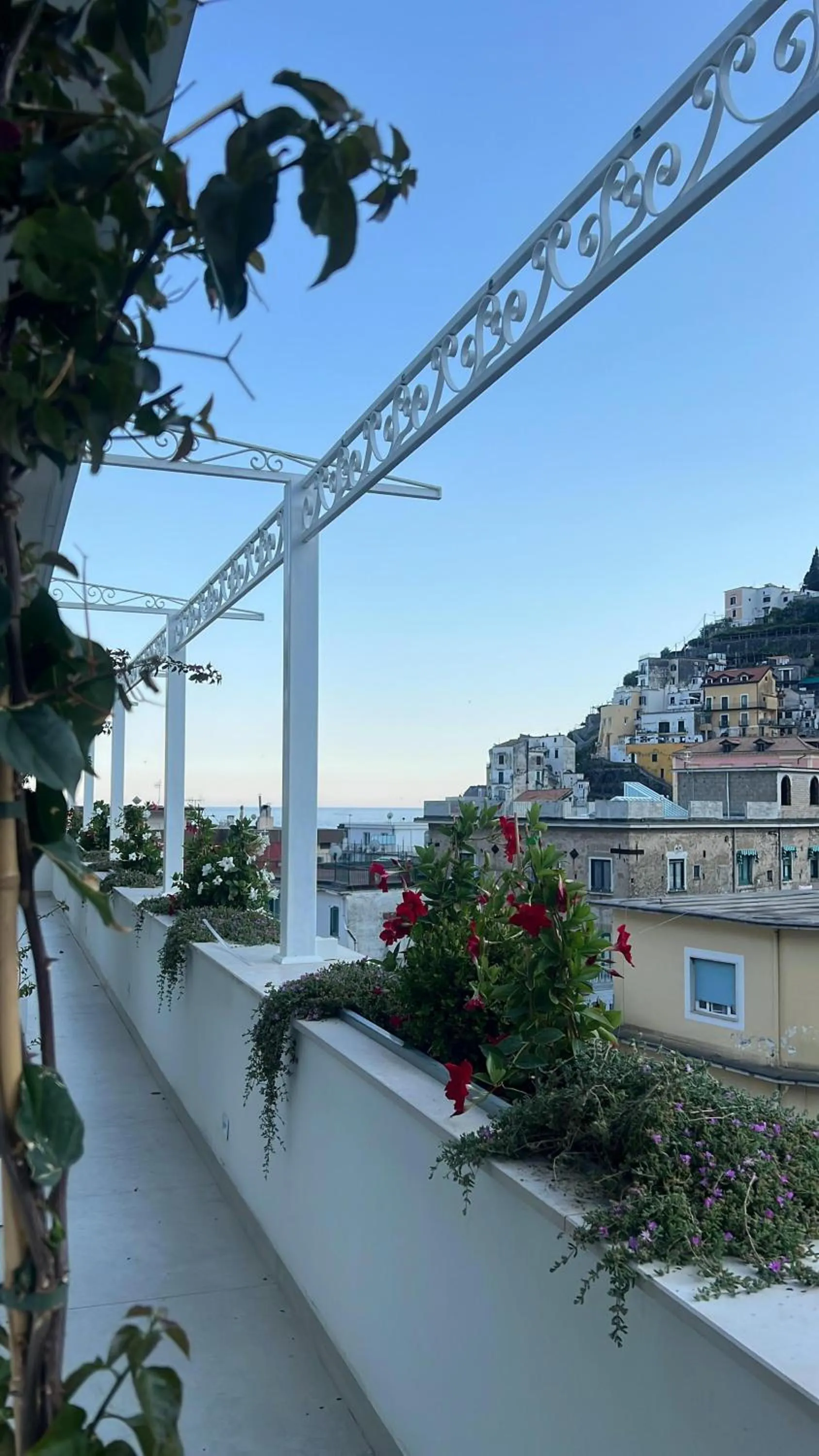 Lounge or bar in Minori Palace