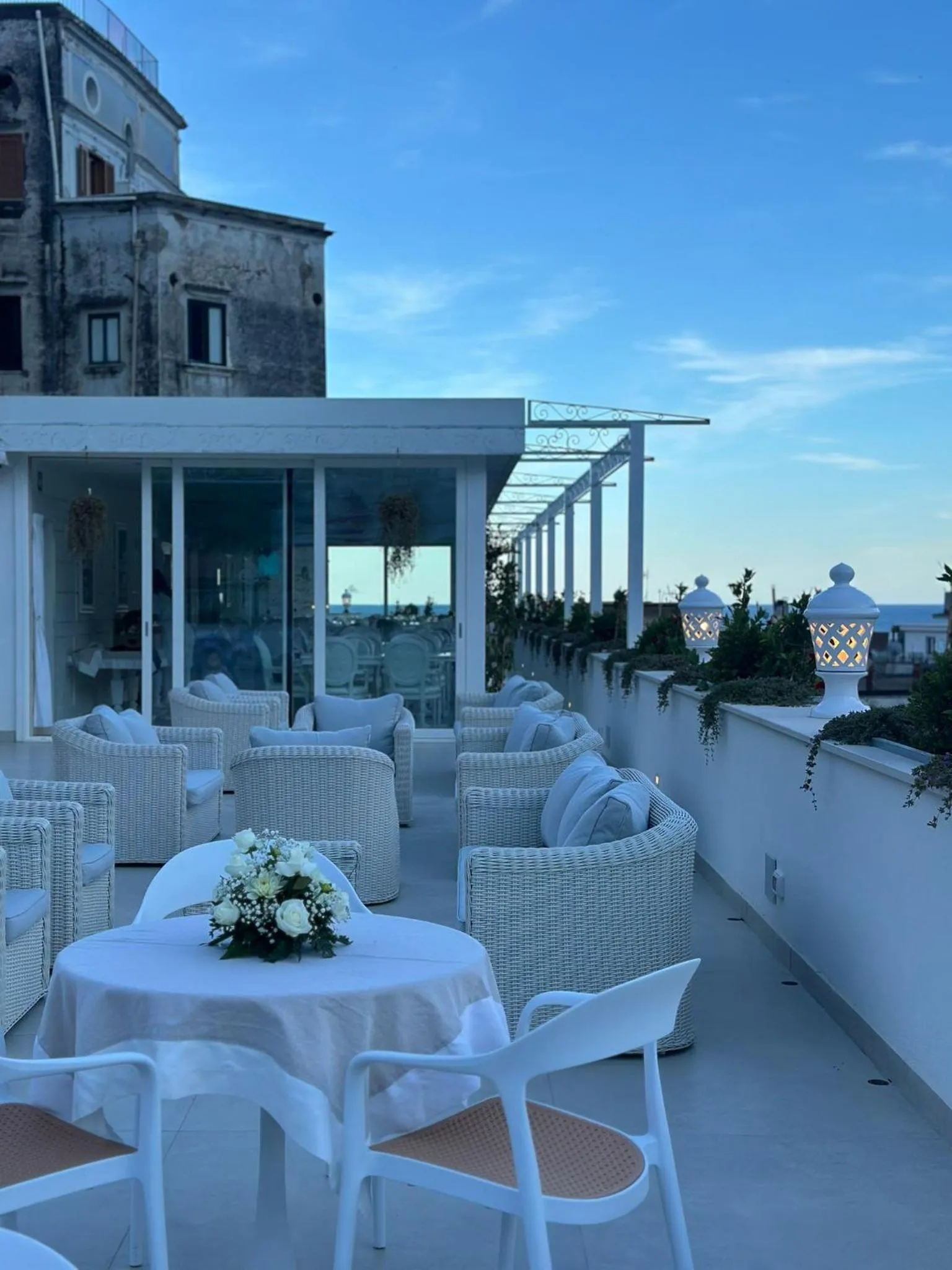 Lounge or bar in Minori Palace